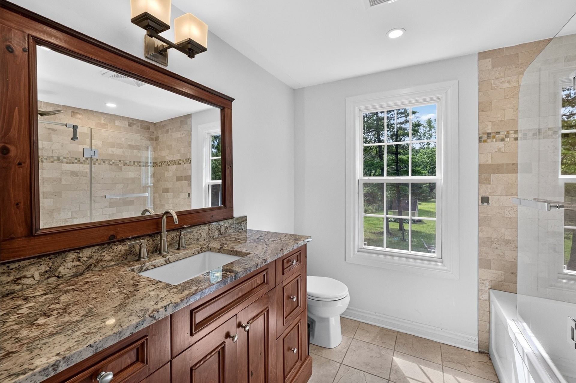 









707


Rue Main

,
Hudson,




QC
J0P1H0

