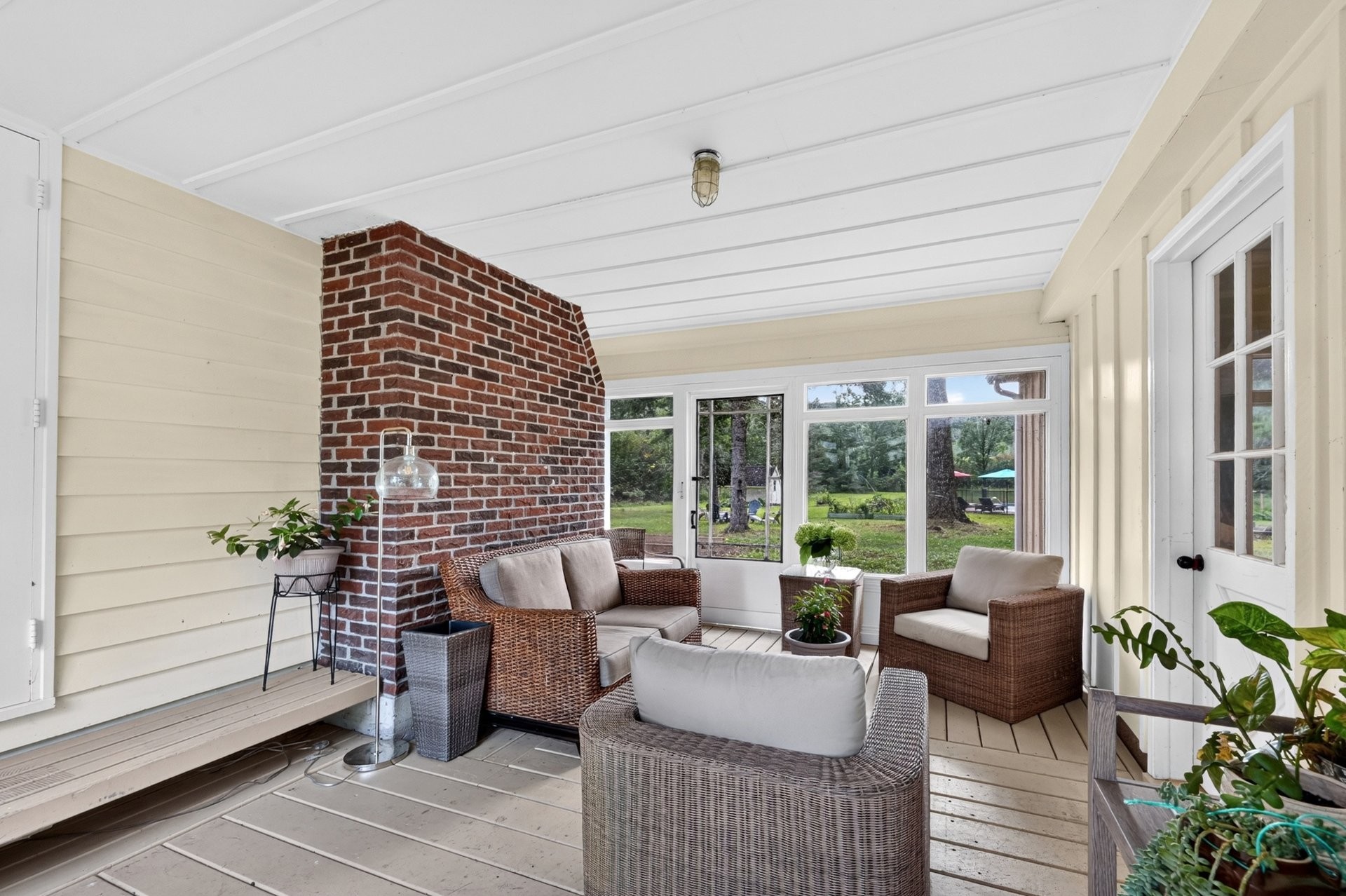 









707


Rue Main

,
Hudson,




QC
J0P1H0

