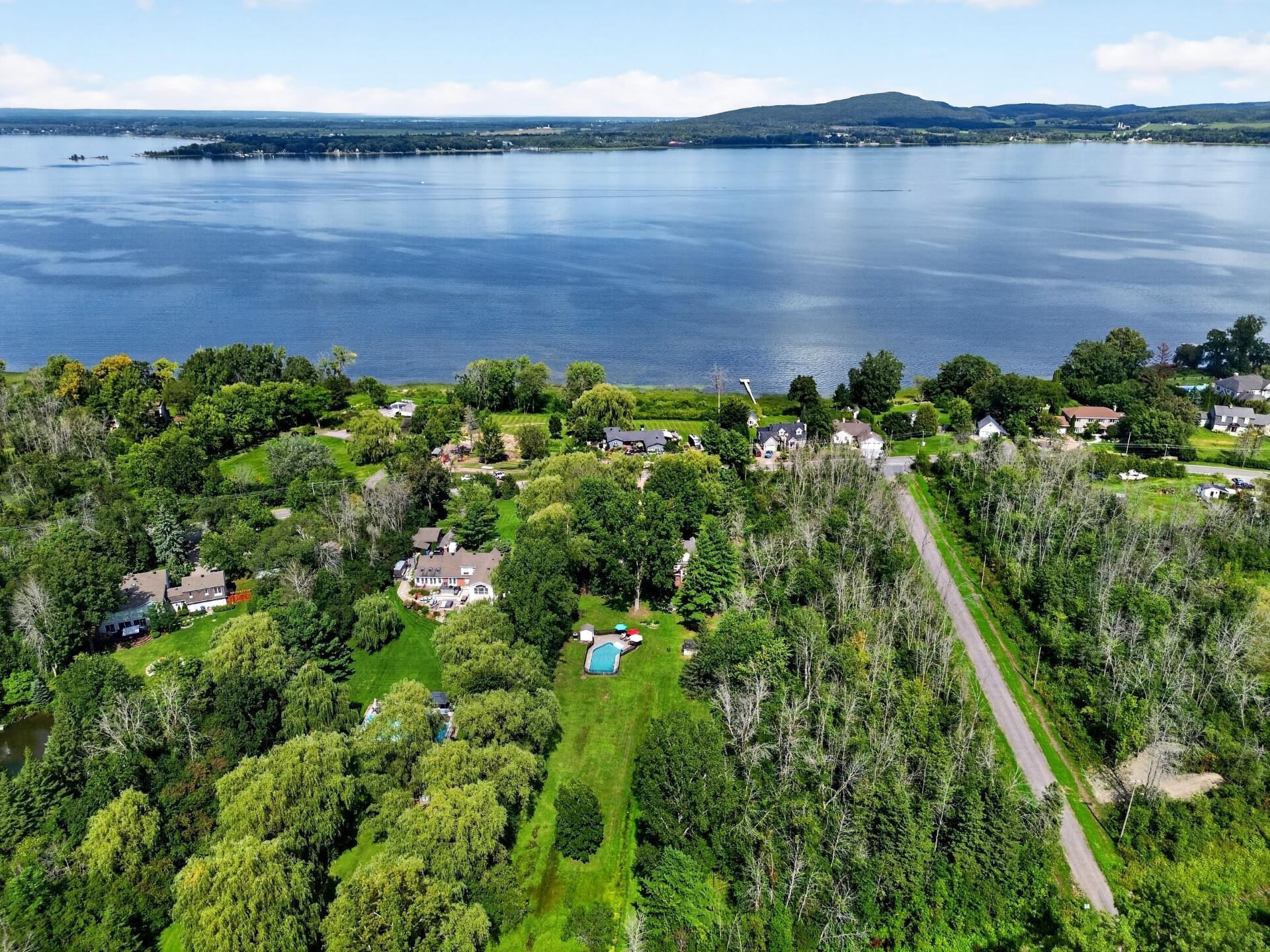 









707


Rue Main

,
Hudson,




QC
J0P1H0

