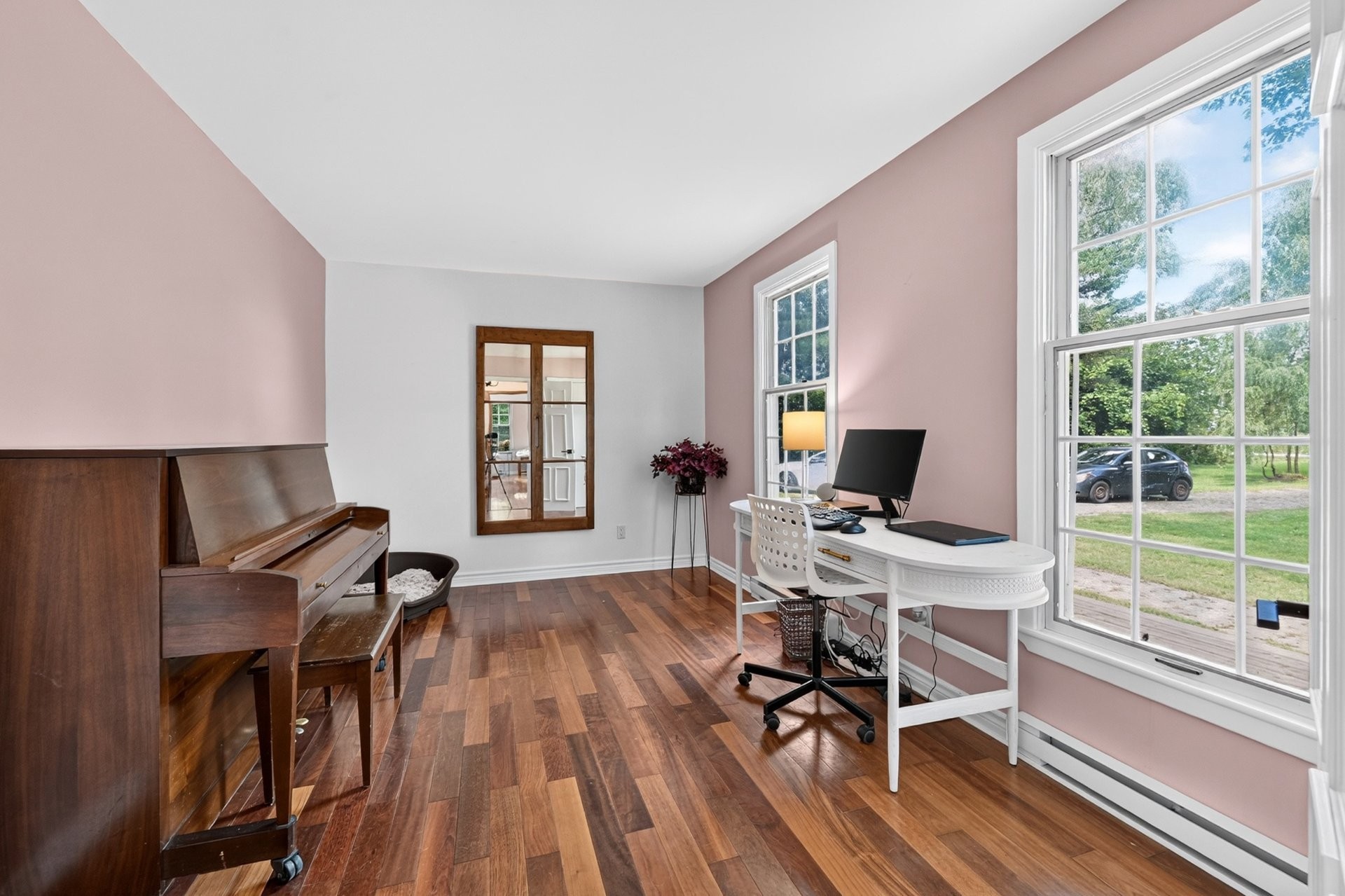 









707


Rue Main

,
Hudson,




QC
J0P1H0

