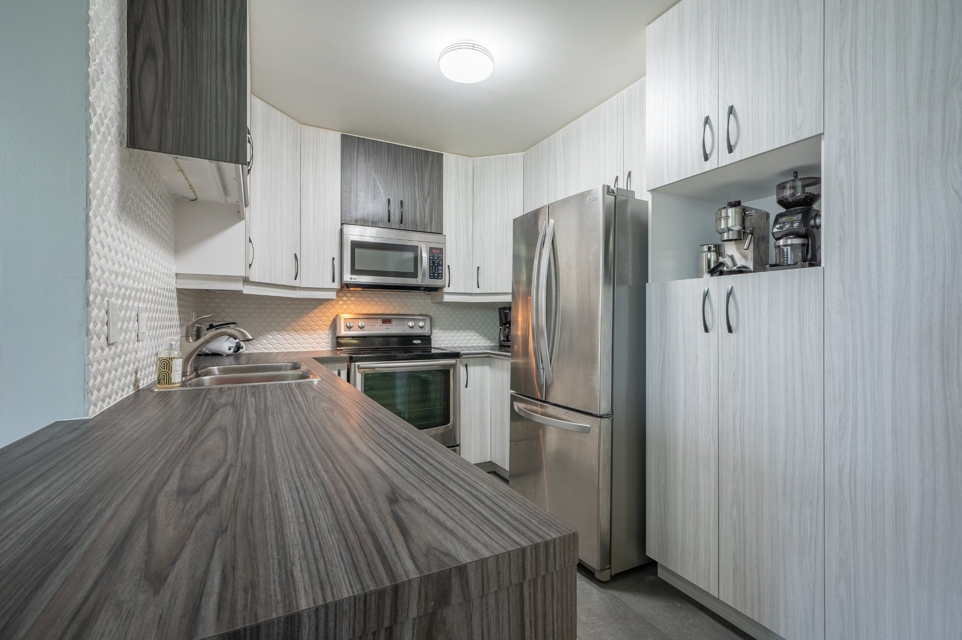 









16021


Rue Victoria

,
Montréal (Rivière-des-Prairies/Pointe-aux-Trembles),




QC
H1A5P7

