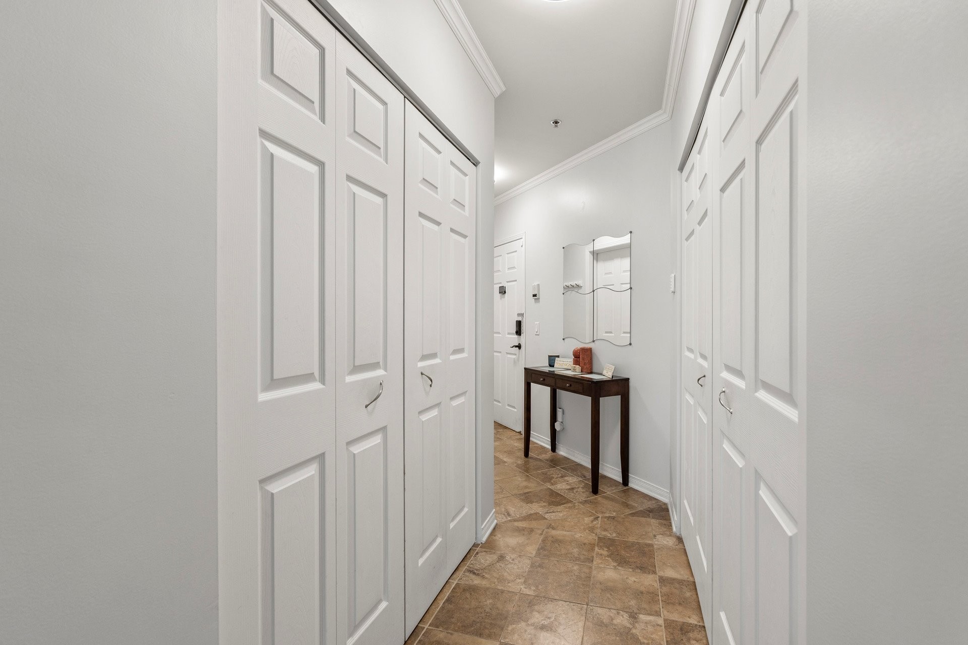 









153


Av. Winthrop

, 102,
Pointe-Claire,




QC
H9R3W8

