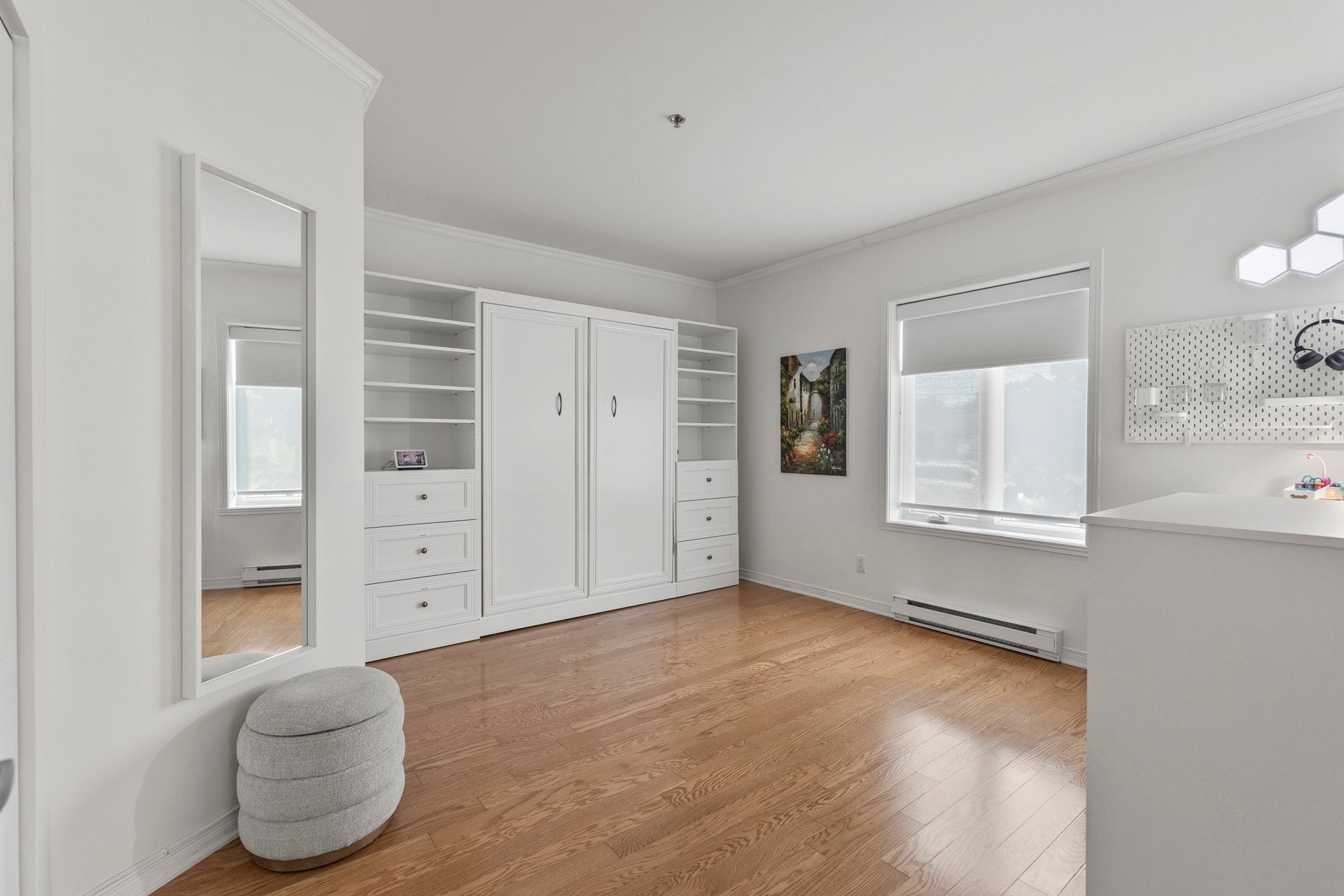 









153


Av. Winthrop

, 102,
Pointe-Claire,




QC
H9R3W8

