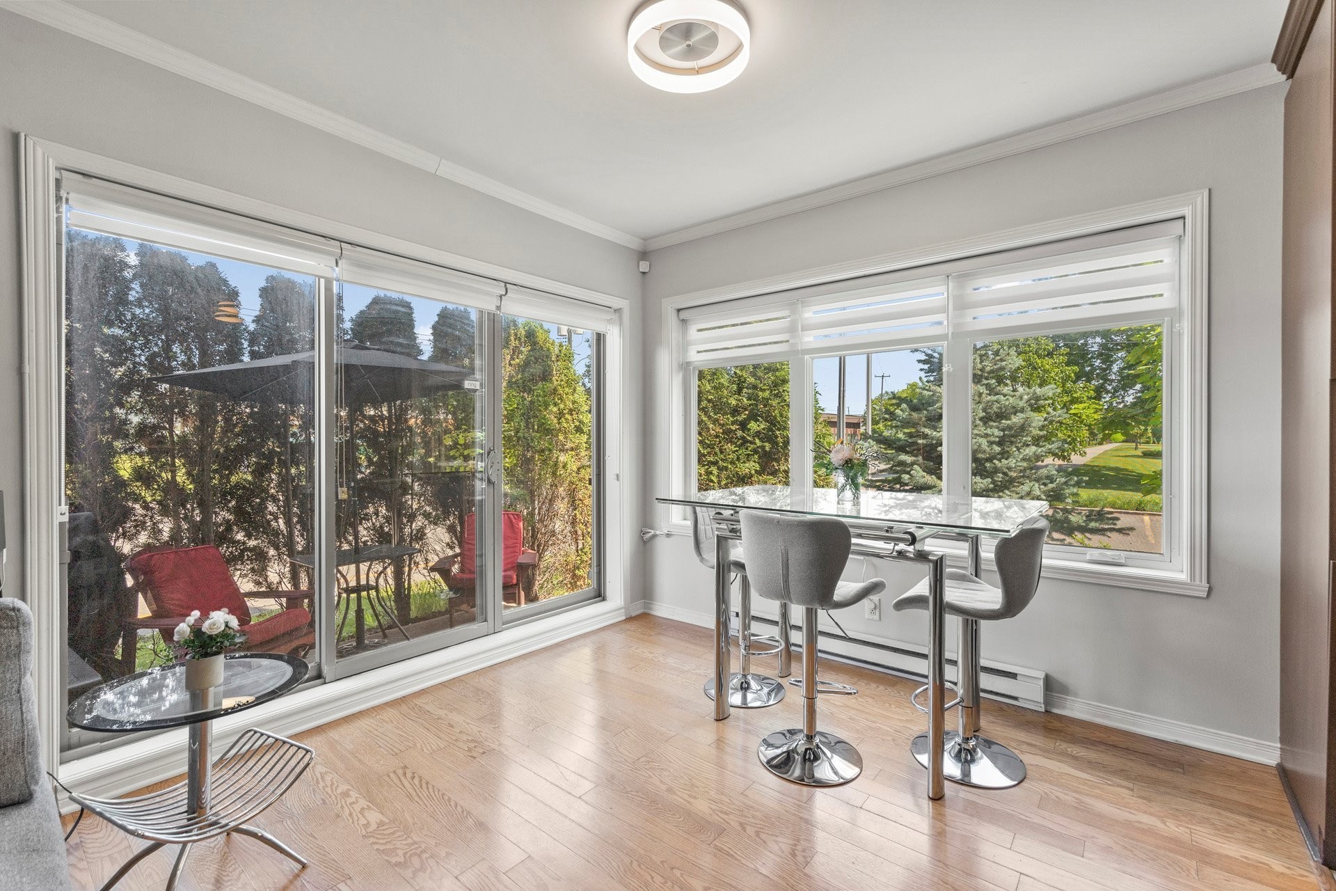 









153


Av. Winthrop

, 102,
Pointe-Claire,




QC
H9R3W8

