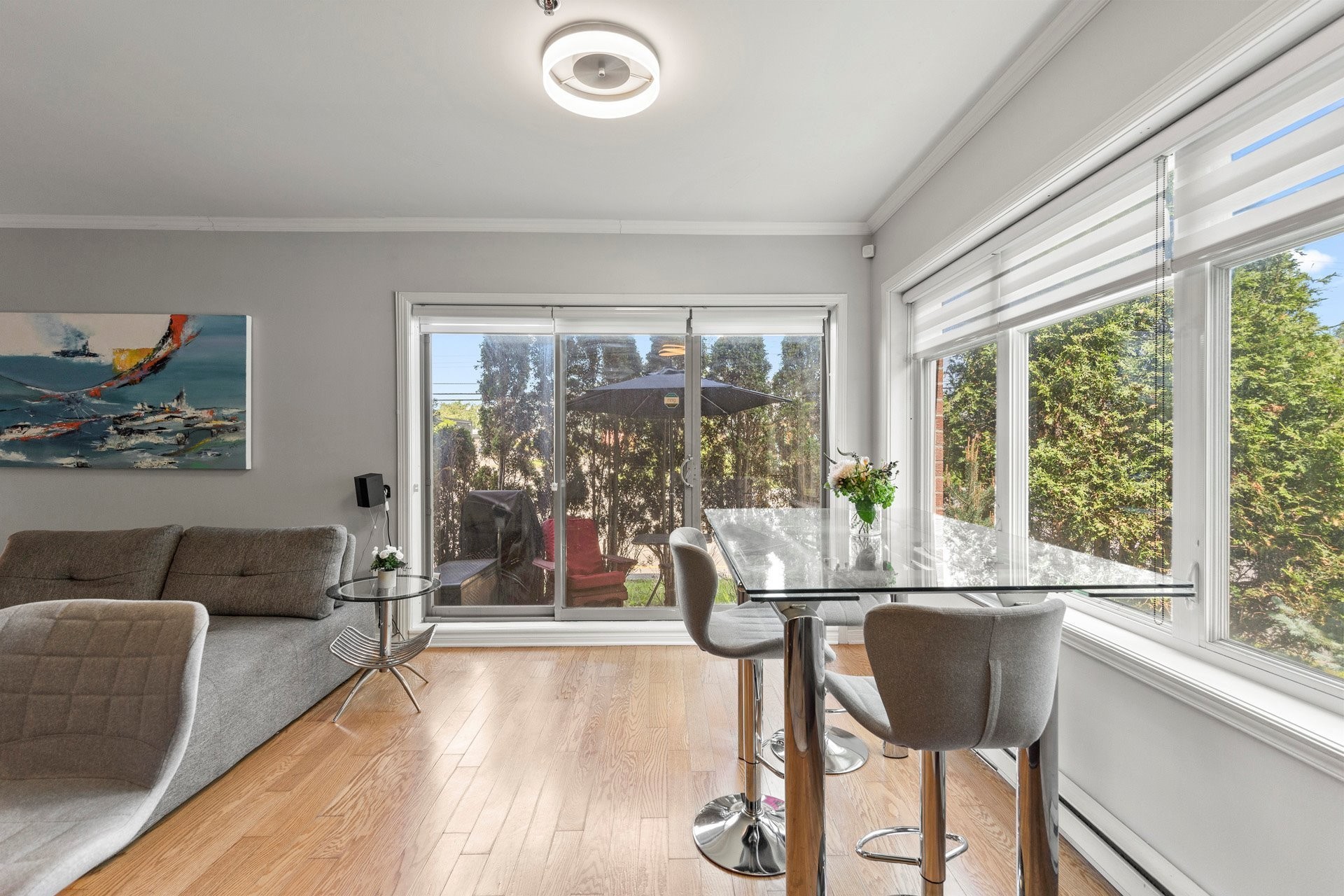 









153


Av. Winthrop

, 102,
Pointe-Claire,




QC
H9R3W8

