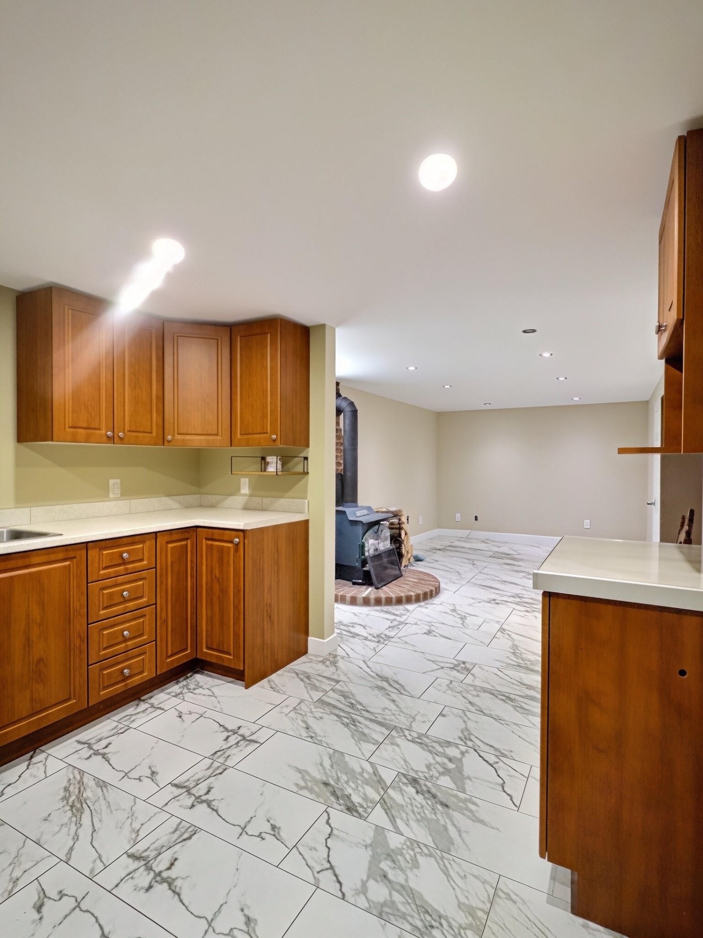 









6005


Rue Lacoursière

,
Trois-Rivières,




QC
G8Y4T6

