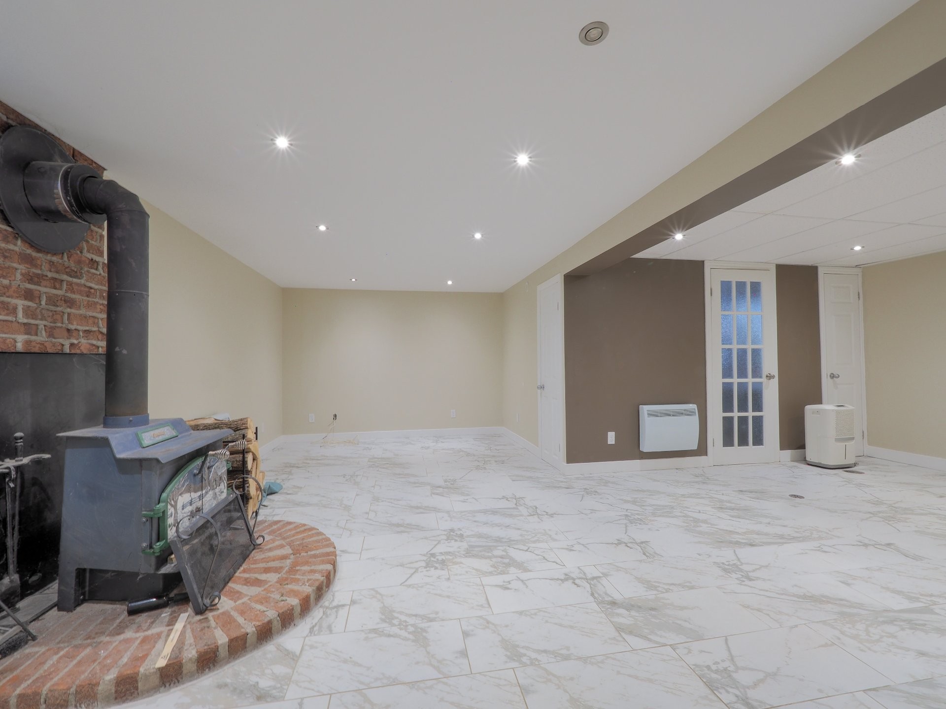 









6005


Rue Lacoursière

,
Trois-Rivières,




QC
G8Y4T6

