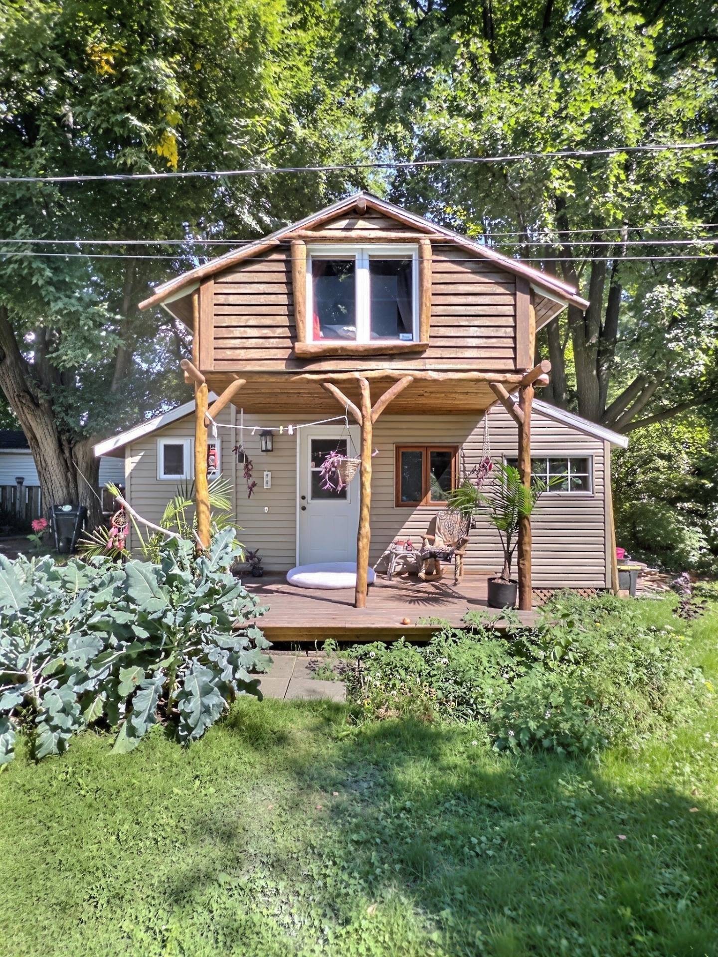 









6005


Rue Lacoursière

,
Trois-Rivières,




QC
G8Y4T6

