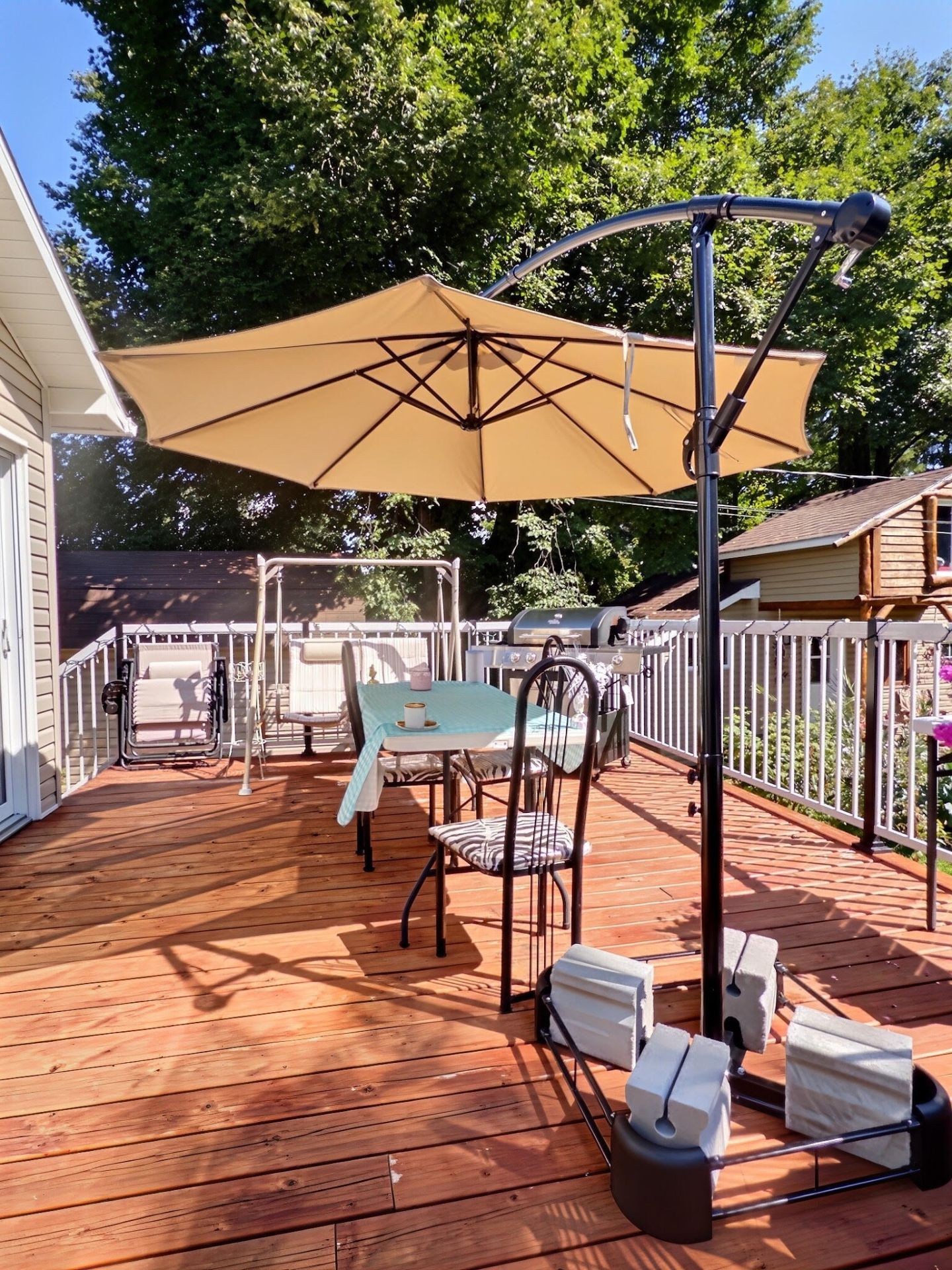 









6005


Rue Lacoursière

,
Trois-Rivières,




QC
G8Y4T6

