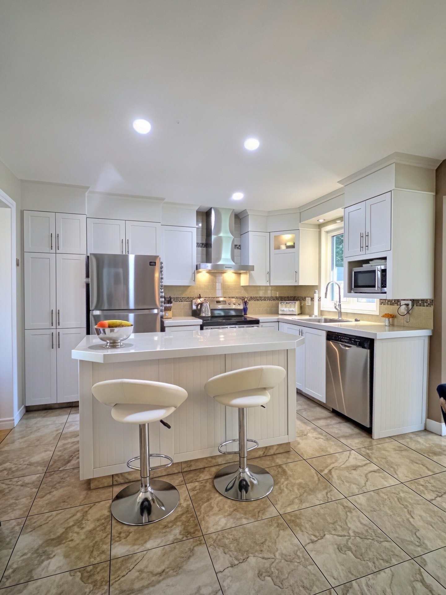 









6005


Rue Lacoursière

,
Trois-Rivières,




QC
G8Y4T6

