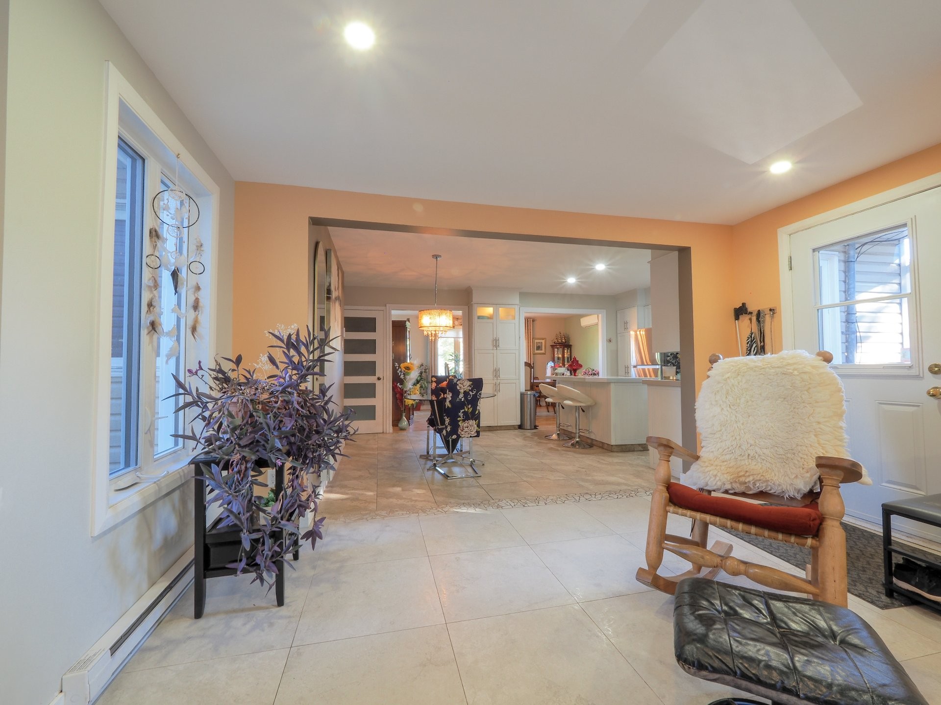 









6005


Rue Lacoursière

,
Trois-Rivières,




QC
G8Y4T6

