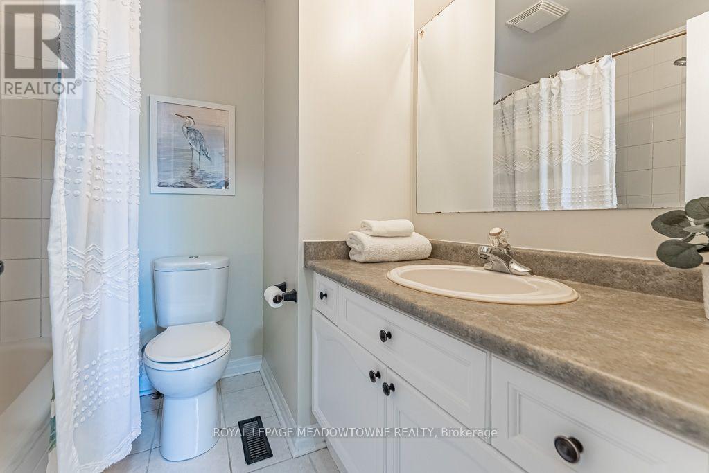












1116 BARCLAY CIRCLE

,
Milton,




Ontario
L9T5W4

