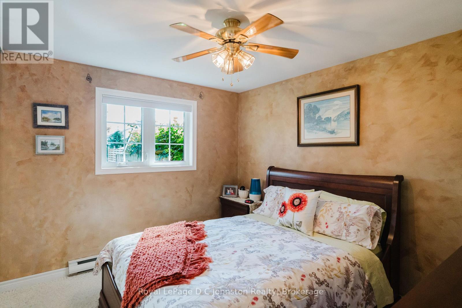 












929 WELLINGTON STREET

,
Saugeen Shores,




Ontario
N0H2C3

