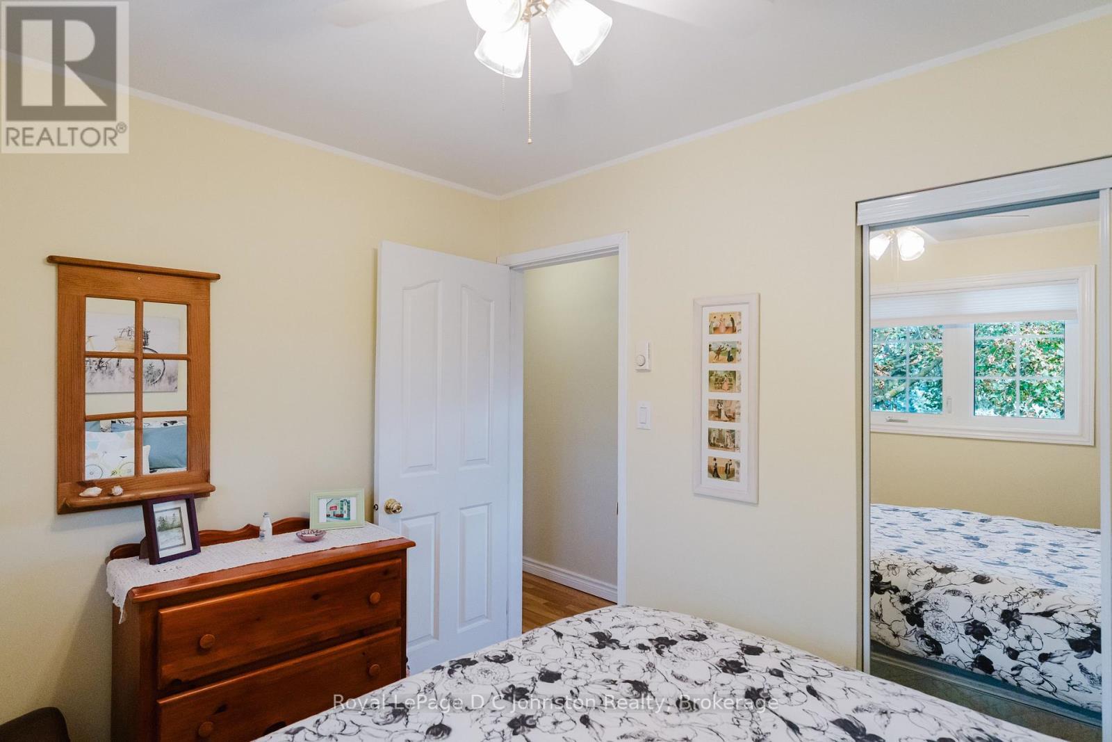 












929 WELLINGTON STREET

,
Saugeen Shores,




Ontario
N0H2C3

