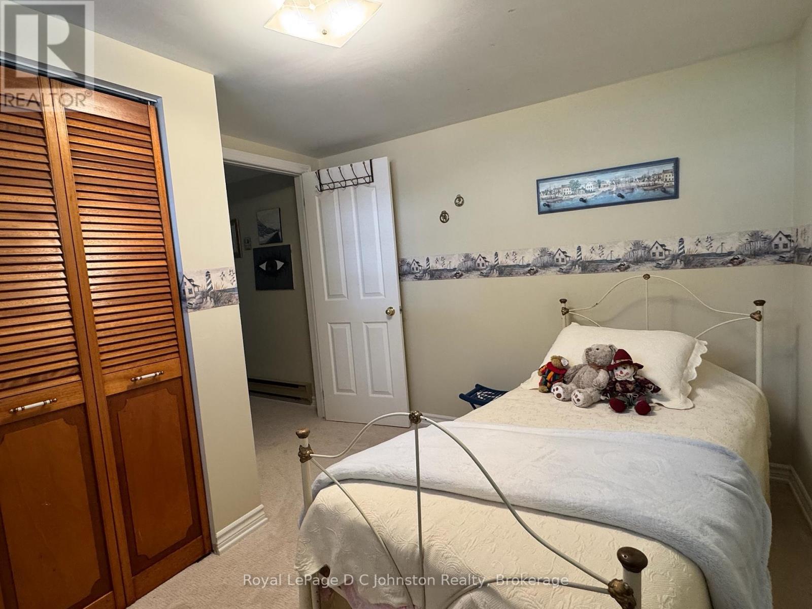 












929 WELLINGTON STREET

,
Saugeen Shores,




Ontario
N0H2C3

