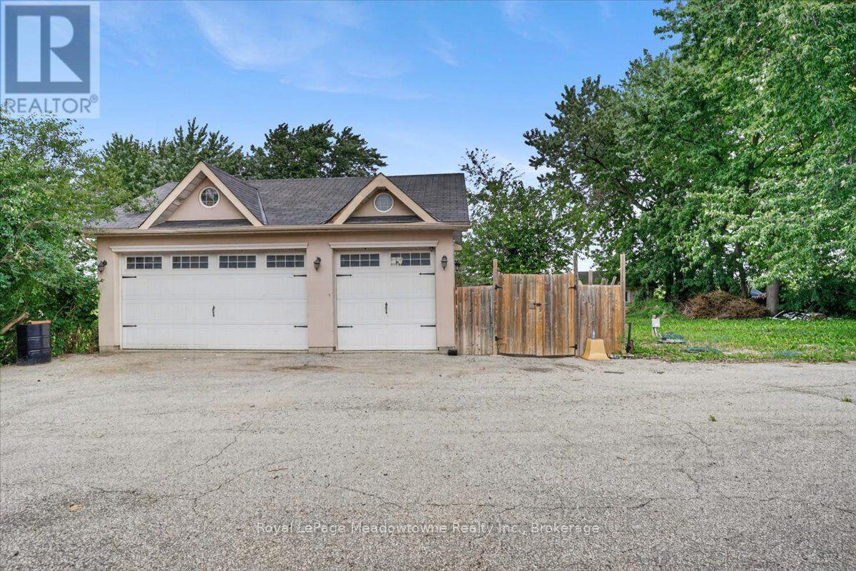 












8159 EIGHTH LINE

,
Halton Hills (Rural Halton Hills),




Ontario
L7G4S5

