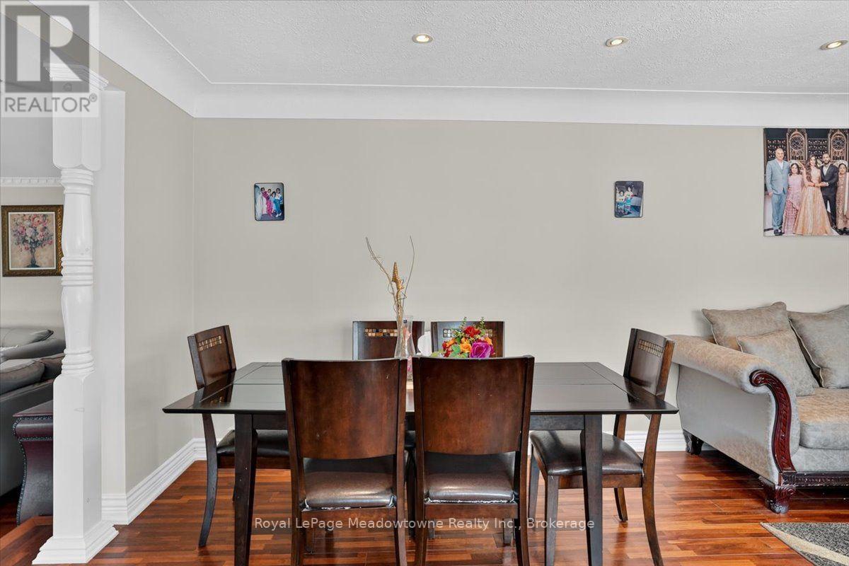 












8159 EIGHTH LINE

,
Halton Hills (Rural Halton Hills),




Ontario
L7G4S5

