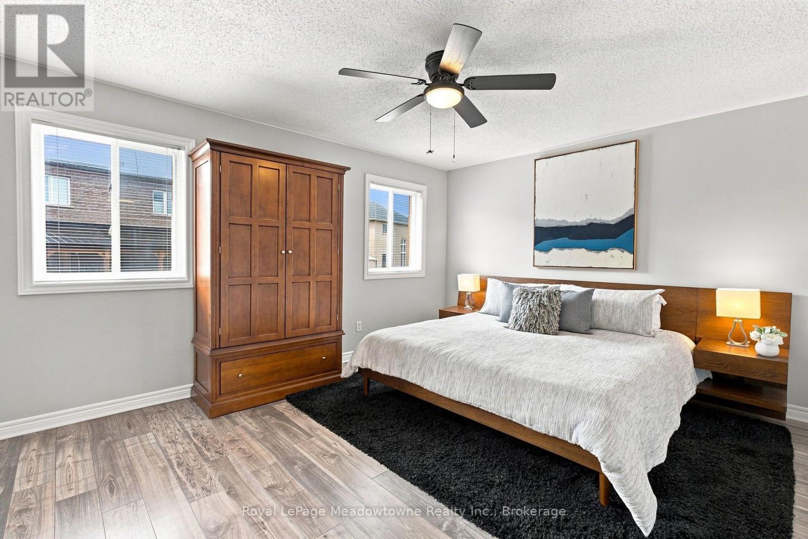 












140 LAURENDALE AVENUE

,
Georgina (Keswick South),




Ontario
L4P0C6

