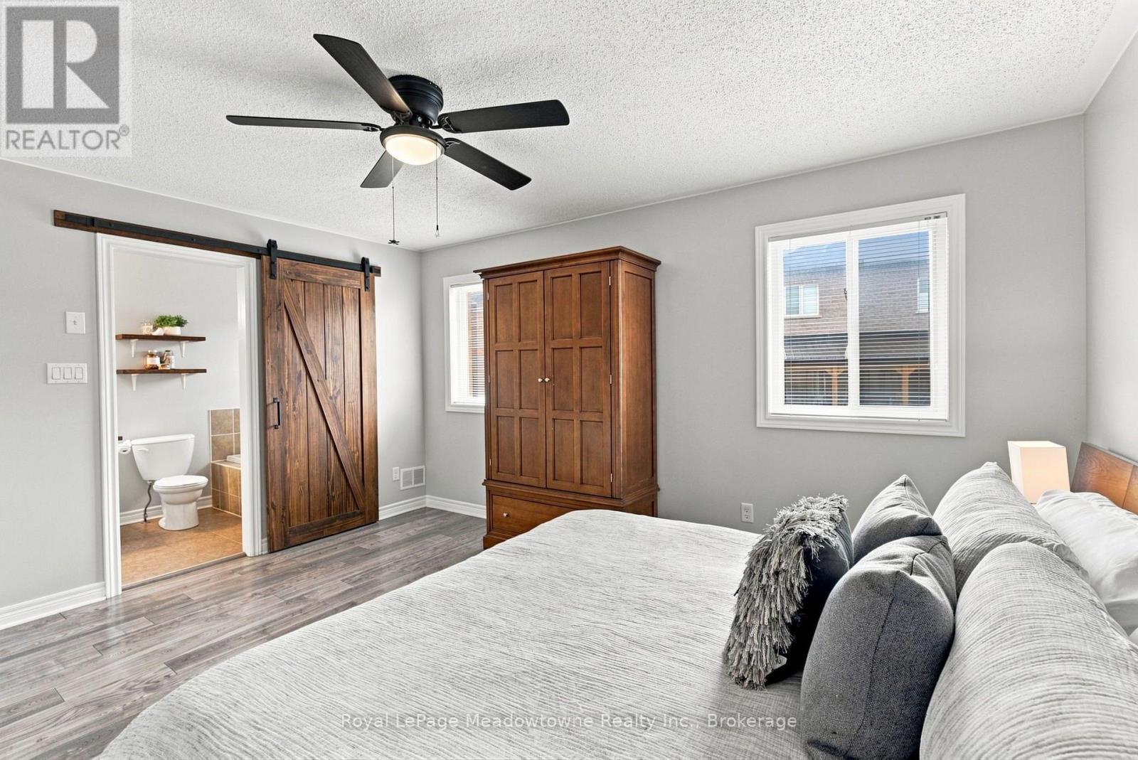 












140 LAURENDALE AVENUE

,
Georgina (Keswick South),




Ontario
L4P0C6

