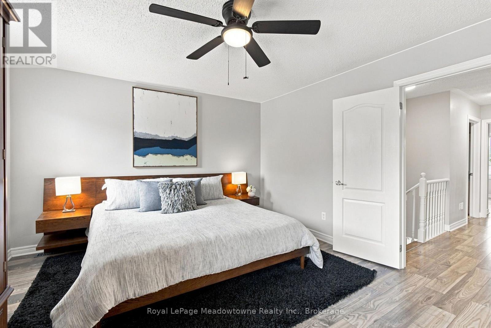 












140 LAURENDALE AVENUE

,
Georgina (Keswick South),




Ontario
L4P0C6

