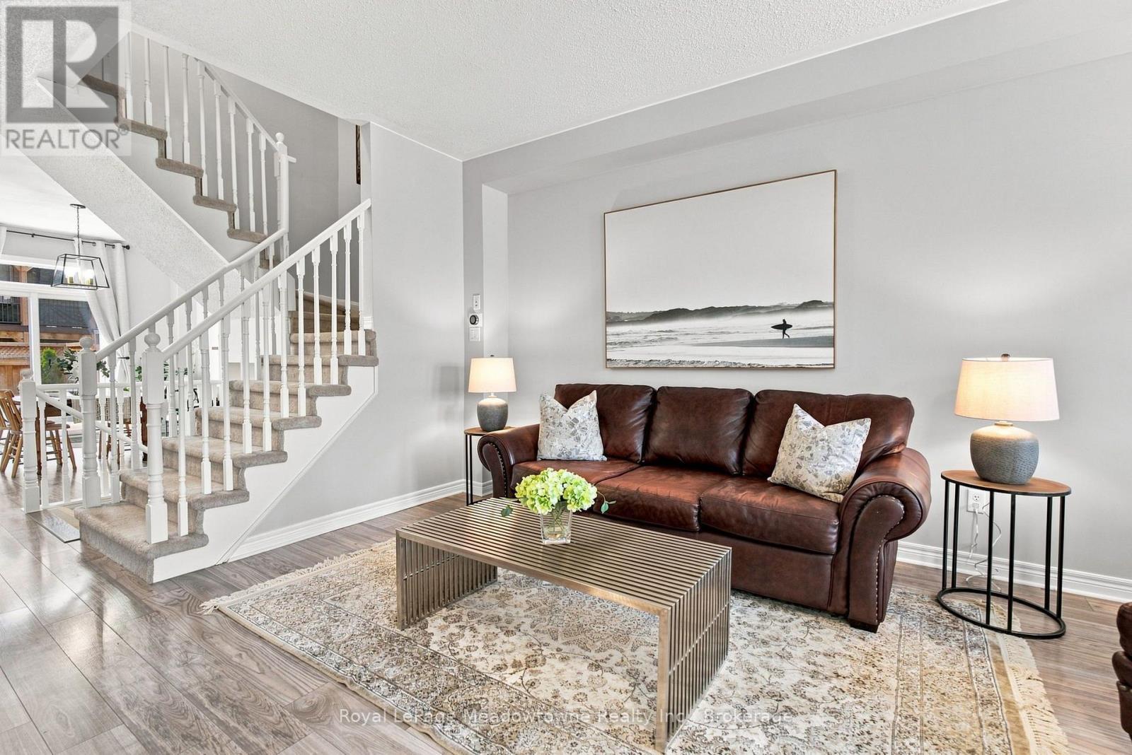 












140 LAURENDALE AVENUE

,
Georgina (Keswick South),




Ontario
L4P0C6

