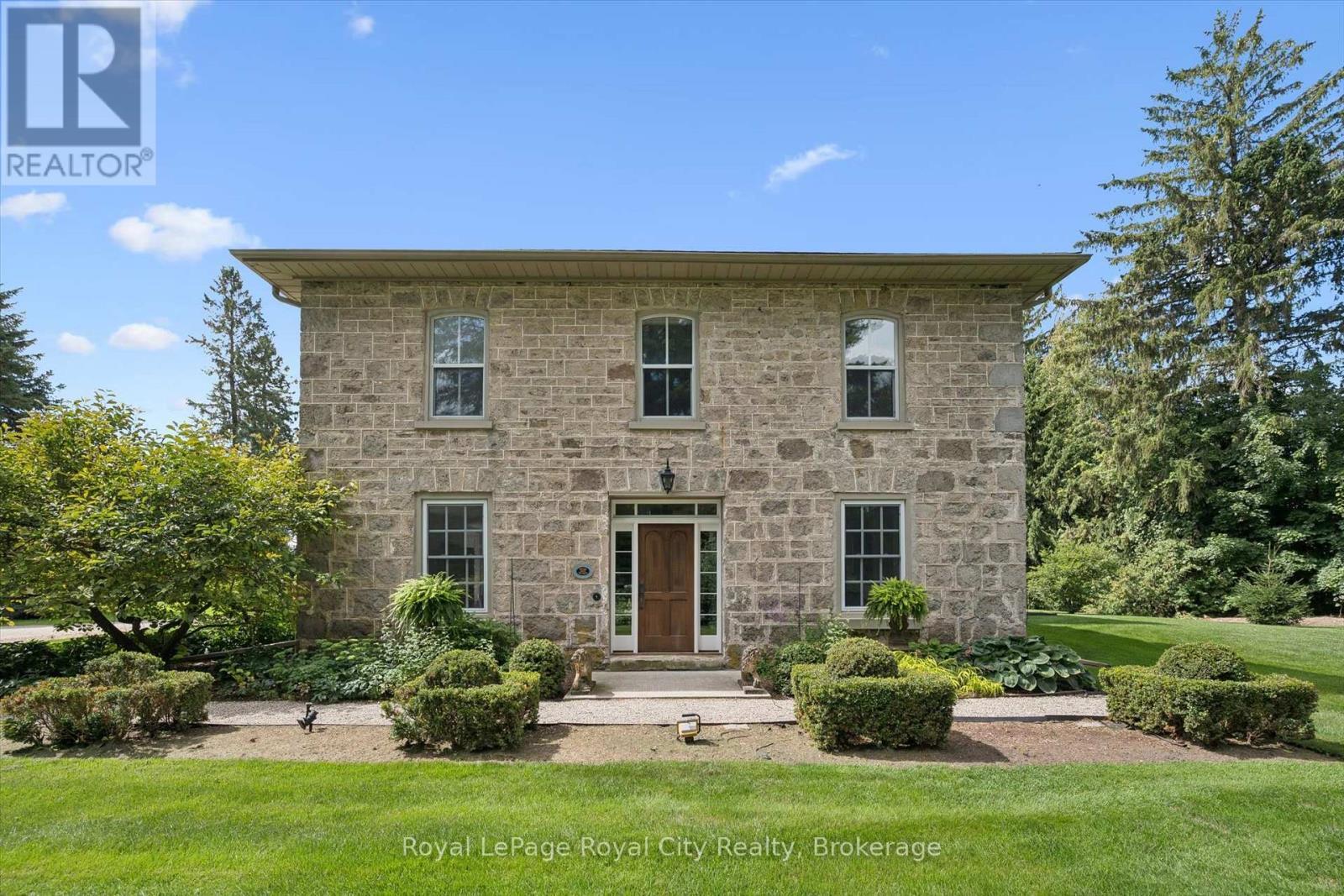 












6550 GERRIE ROAD

,
Centre Wellington (Elora/Salem),




Ontario
N0B1S0

