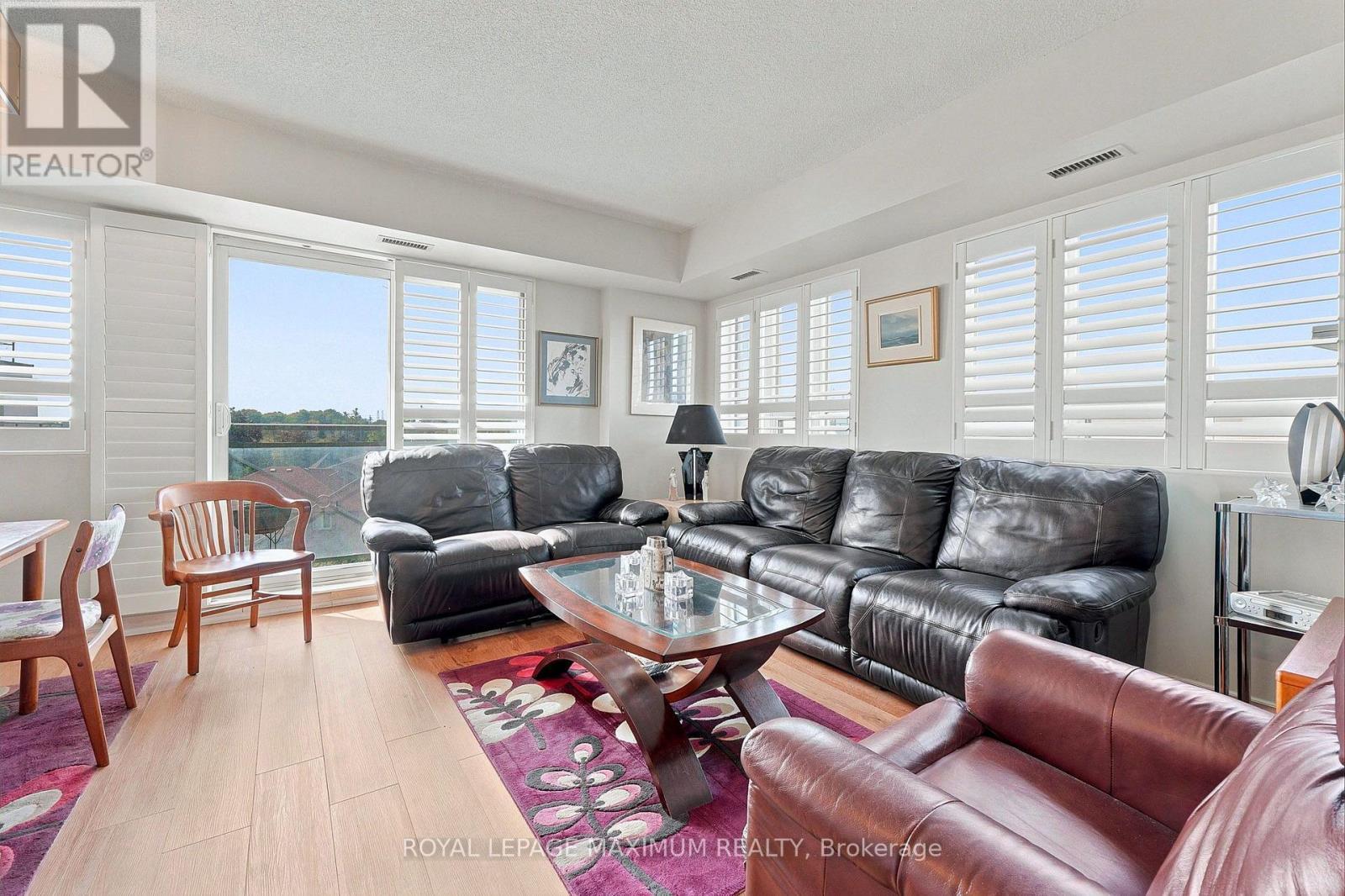












402 - 7730 KIPLING AVENUE

,
Vaughan,




Ontario
L4L1Y9

