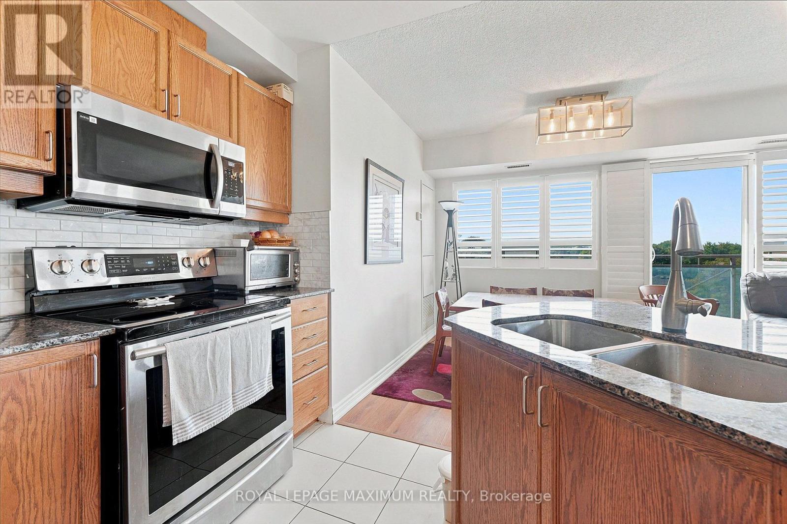 












402 - 7730 KIPLING AVENUE

,
Vaughan,




Ontario
L4L1Y9


