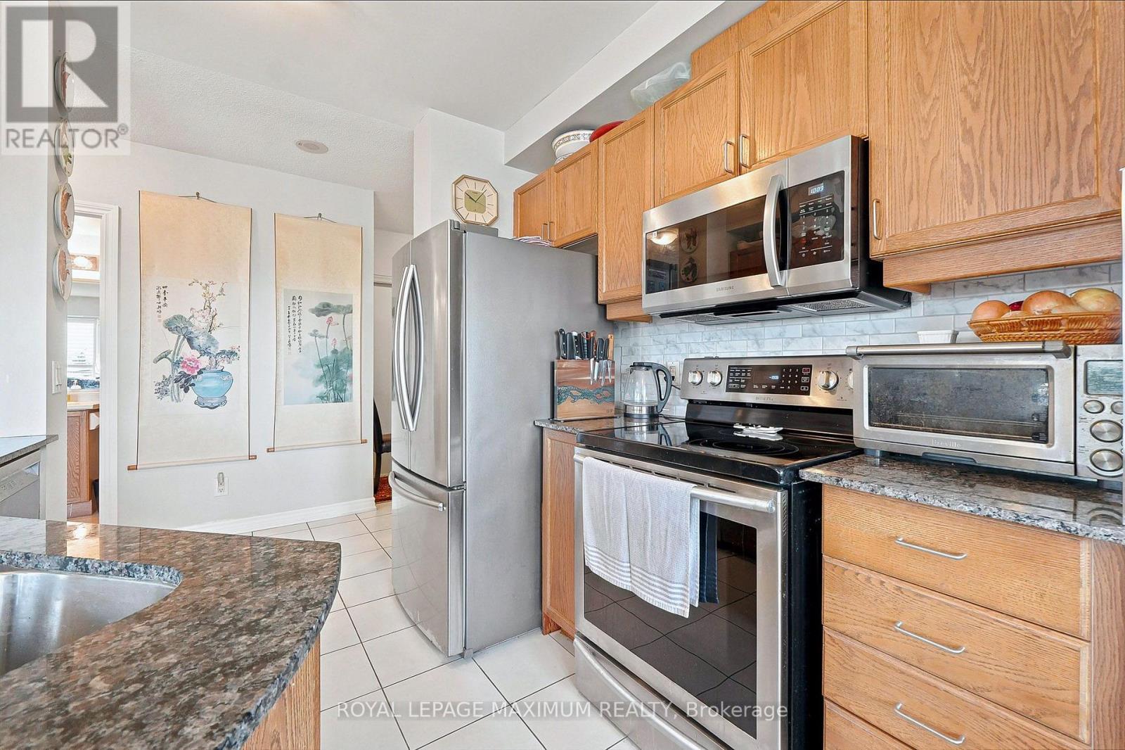 












402 - 7730 KIPLING AVENUE

,
Vaughan,




Ontario
L4L1Y9

