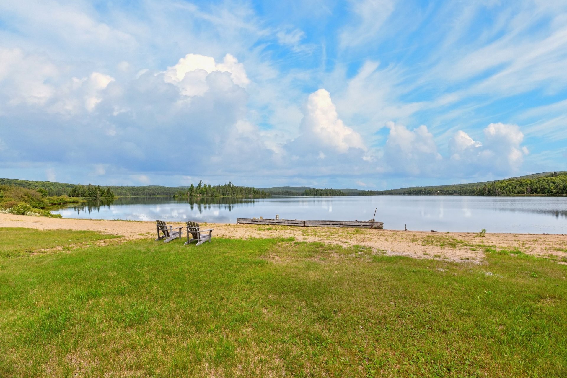 









1000


Ch. du Lac-Lusignan

,
Saint-Guillaume-Nord,




QC
J0K3B0

