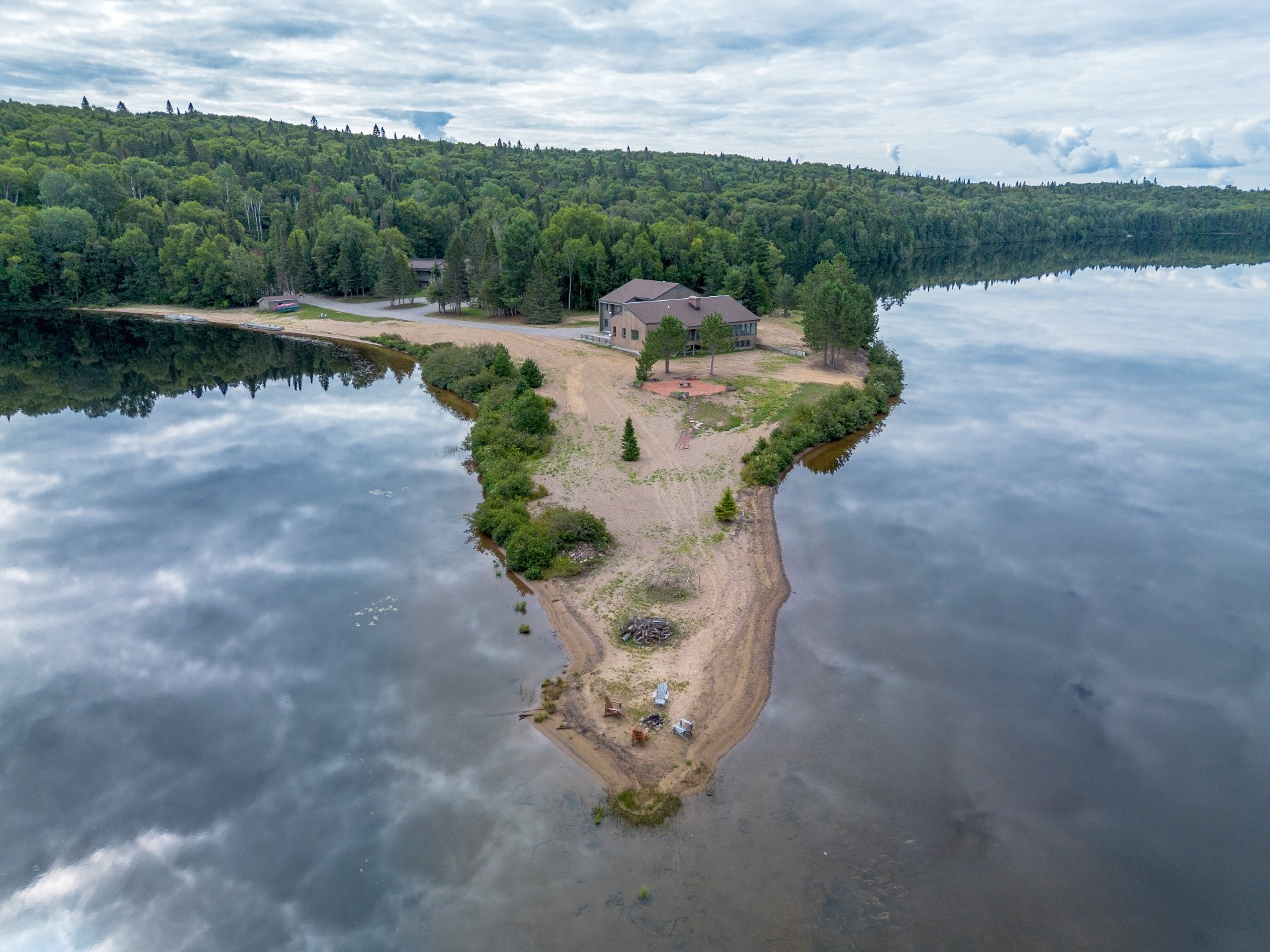 









1000


Ch. du Lac-Lusignan

,
Saint-Guillaume-Nord,




QC
J0K3B0

