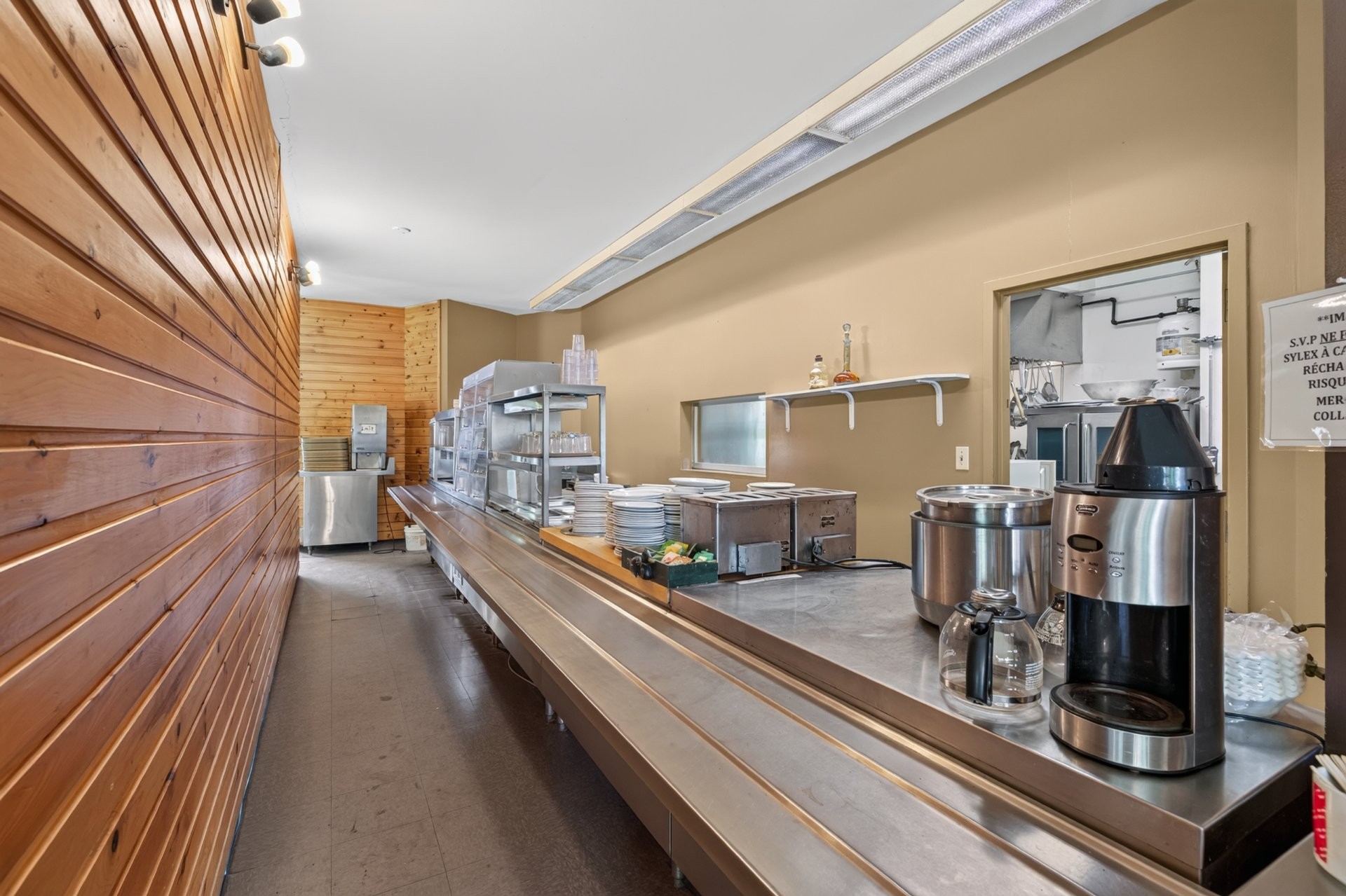 









1000


Ch. du Lac-Lusignan

,
Saint-Guillaume-Nord,




QC
J0K3B0

