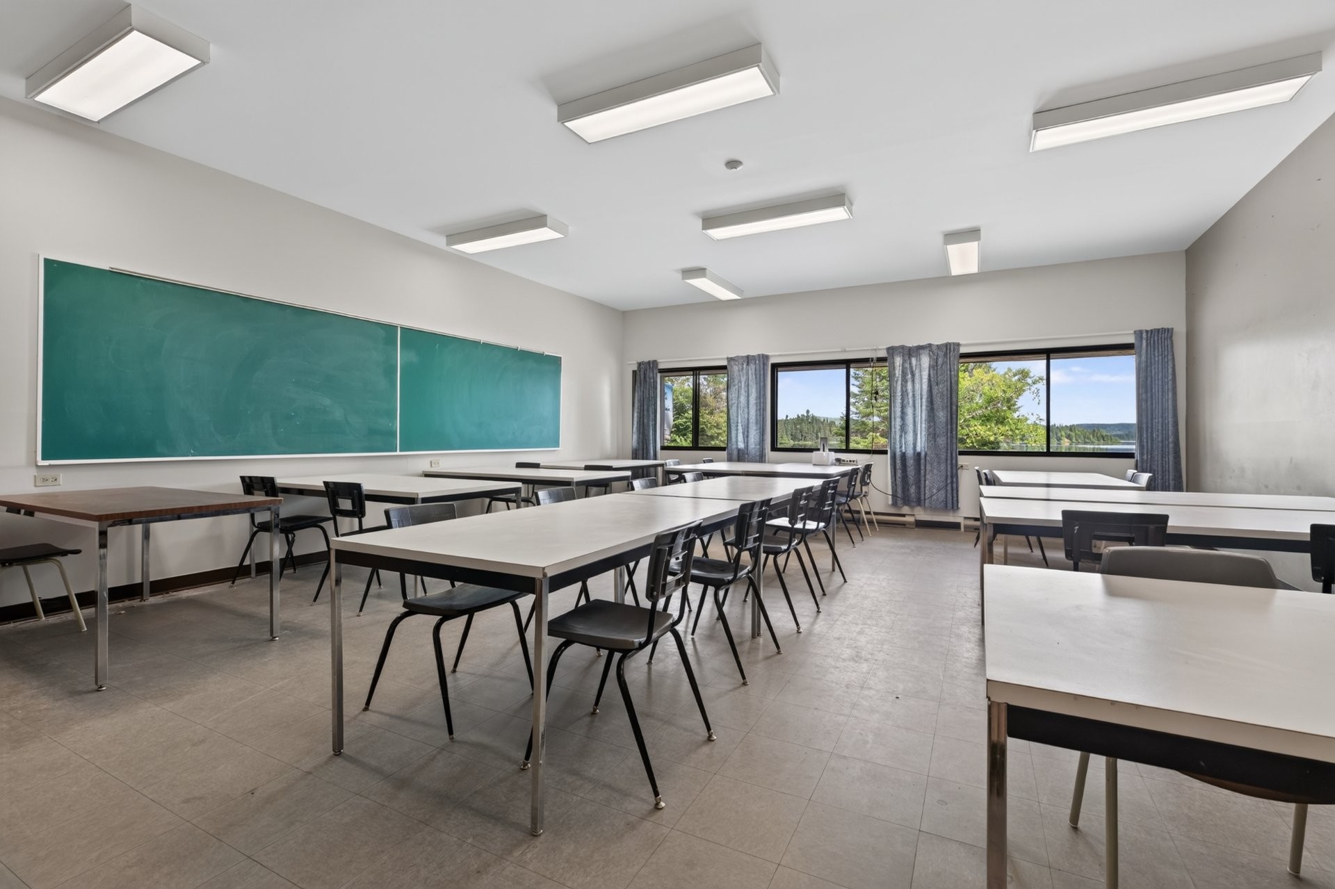 









1000


Ch. du Lac-Lusignan

,
Saint-Guillaume-Nord,




QC
J0K3B0

