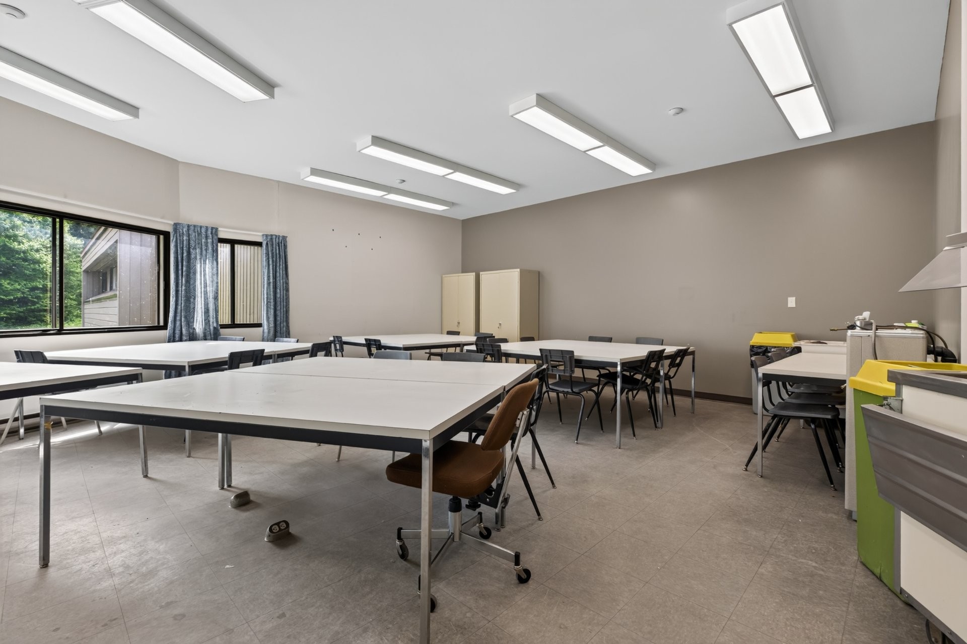 









1000


Ch. du Lac-Lusignan

,
Saint-Guillaume-Nord,




QC
J0K3B0

