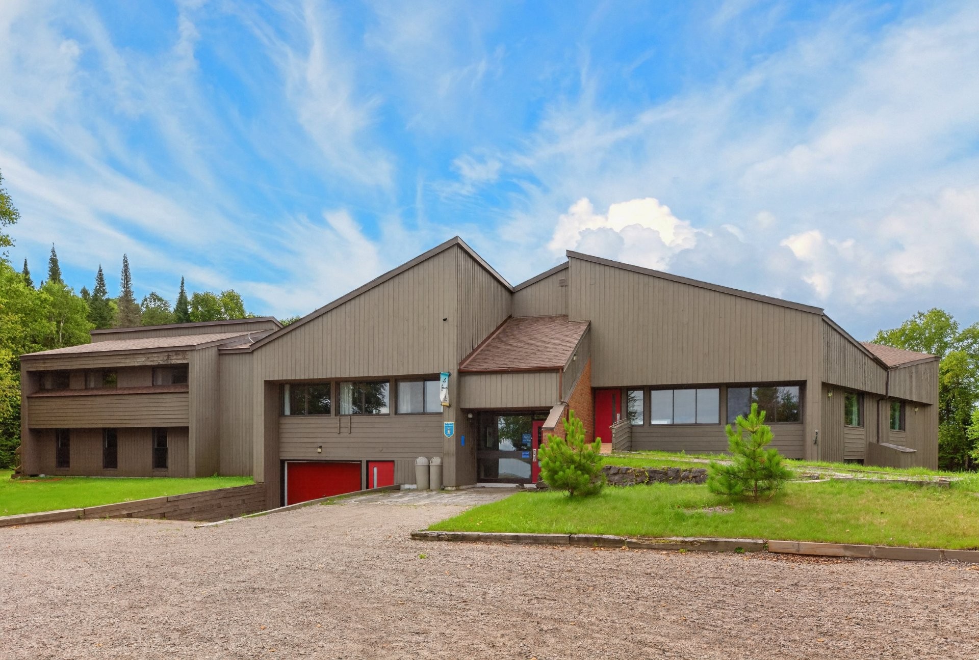 









1000


Ch. du Lac-Lusignan

,
Saint-Guillaume-Nord,




QC
J0K3B0

