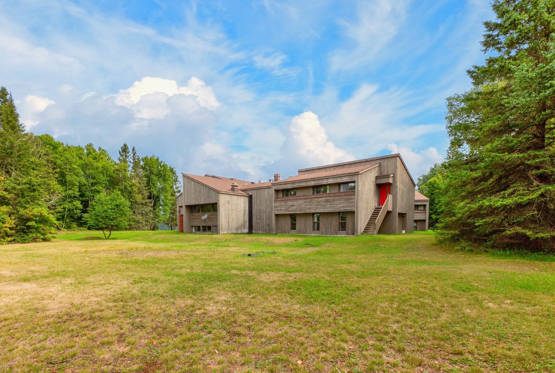









1000


Ch. du Lac-Lusignan

,
Saint-Guillaume-Nord,




QC
J0K3B0

