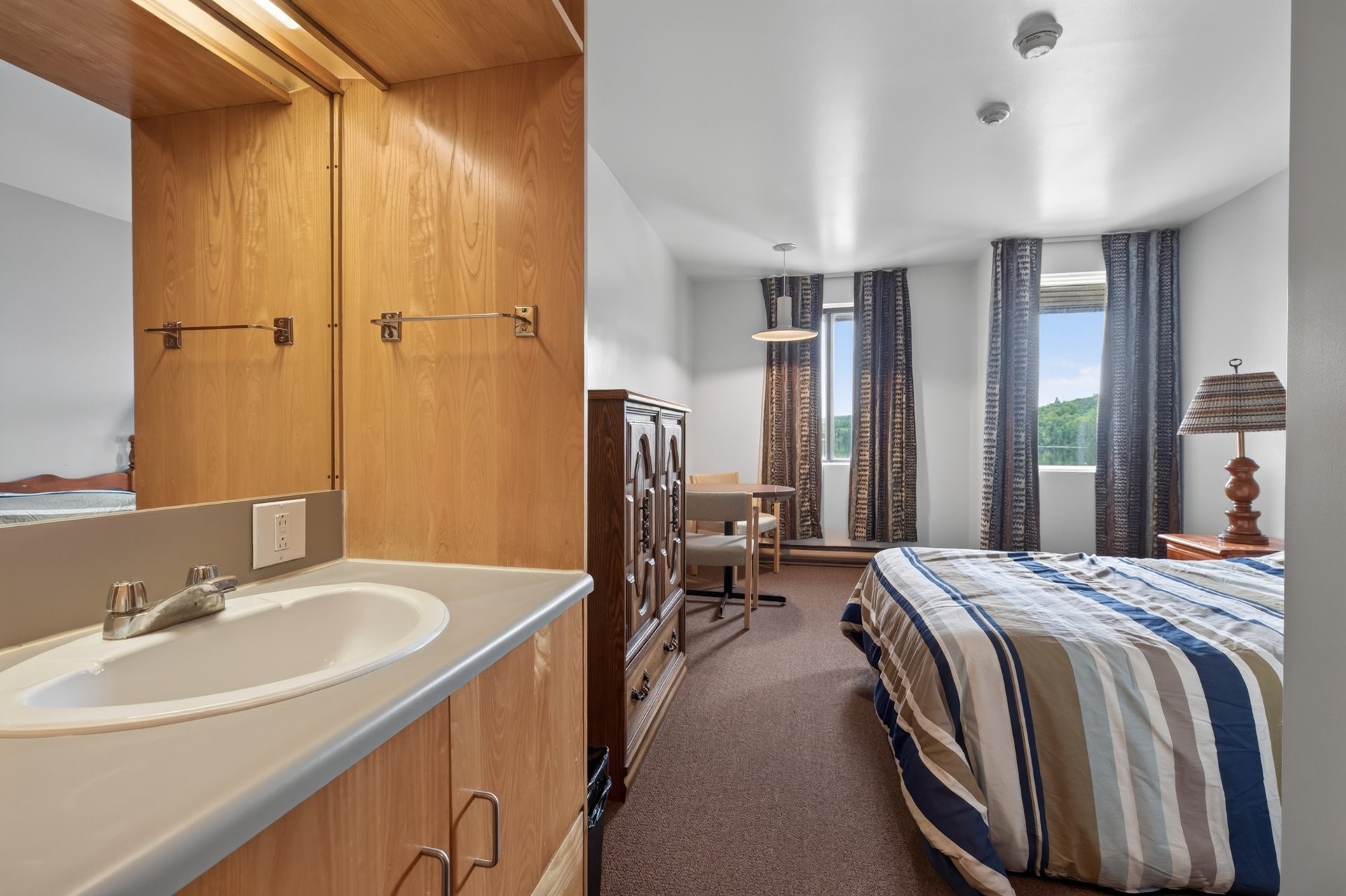 









1000


Ch. du Lac-Lusignan

,
Saint-Guillaume-Nord,




QC
J0K3B0

