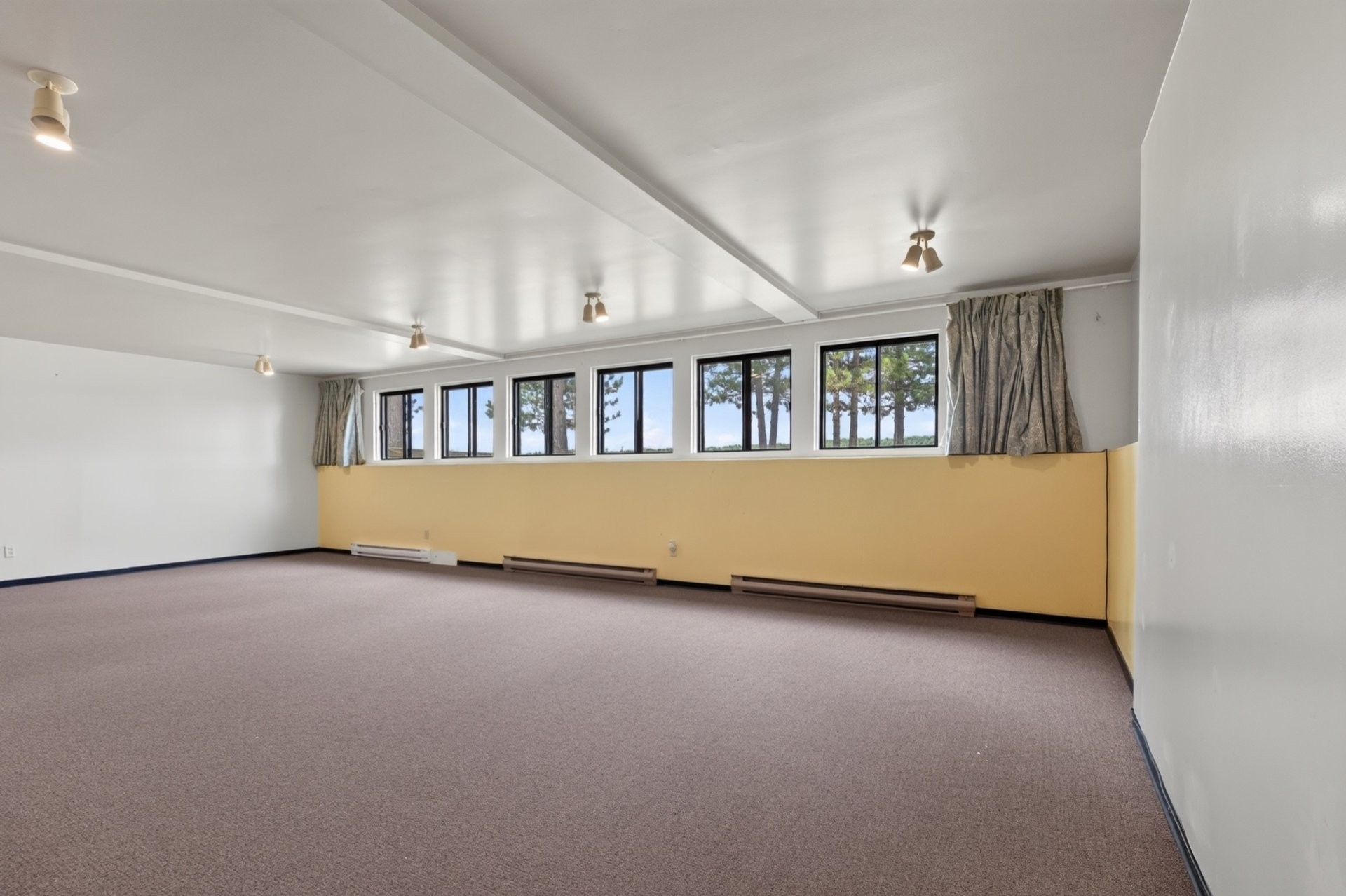 









1000


Ch. du Lac-Lusignan

,
Saint-Guillaume-Nord,




QC
J0K3B0

