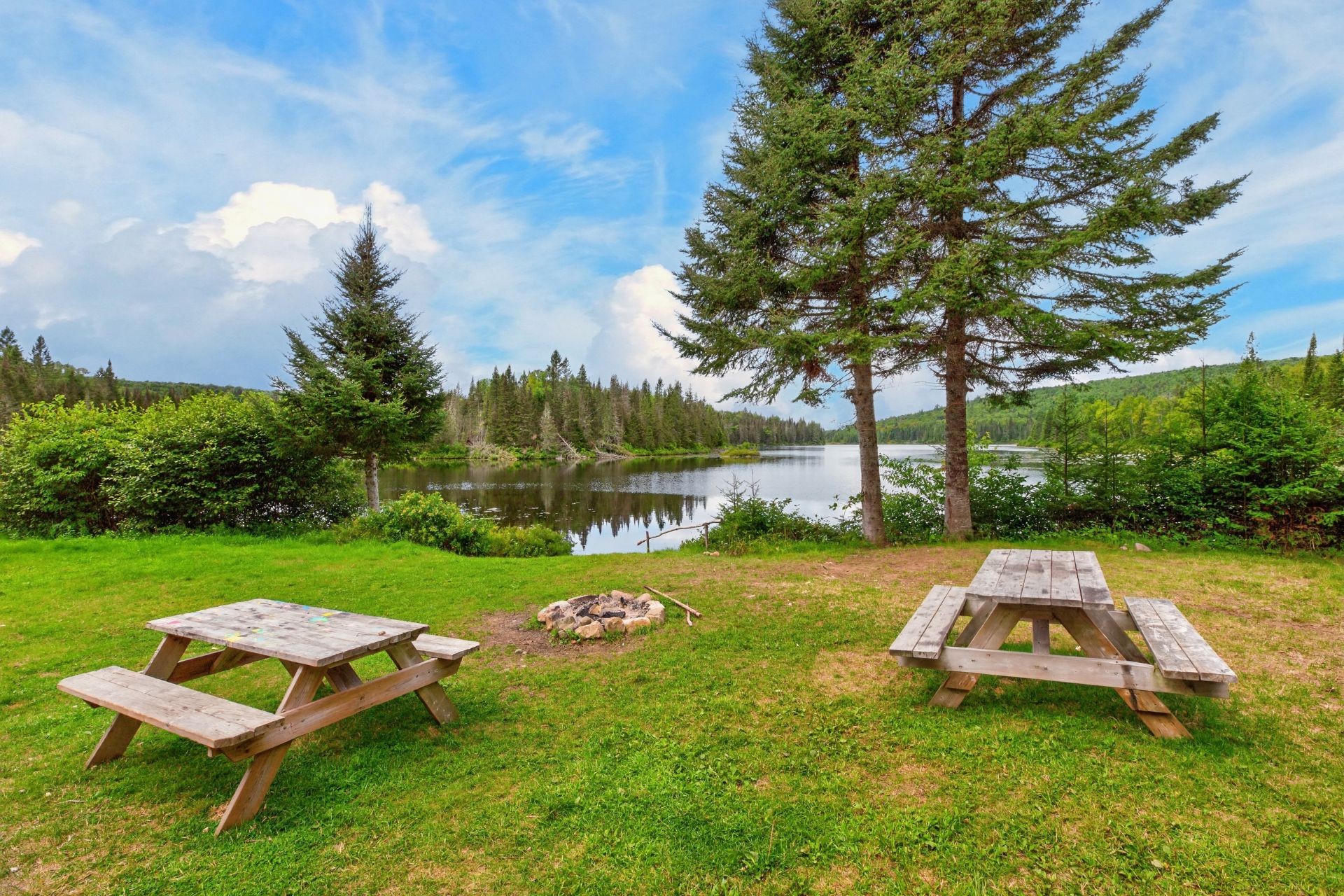 









1000


Ch. du Lac-Lusignan

,
Saint-Guillaume-Nord,




QC
J0K3B0

