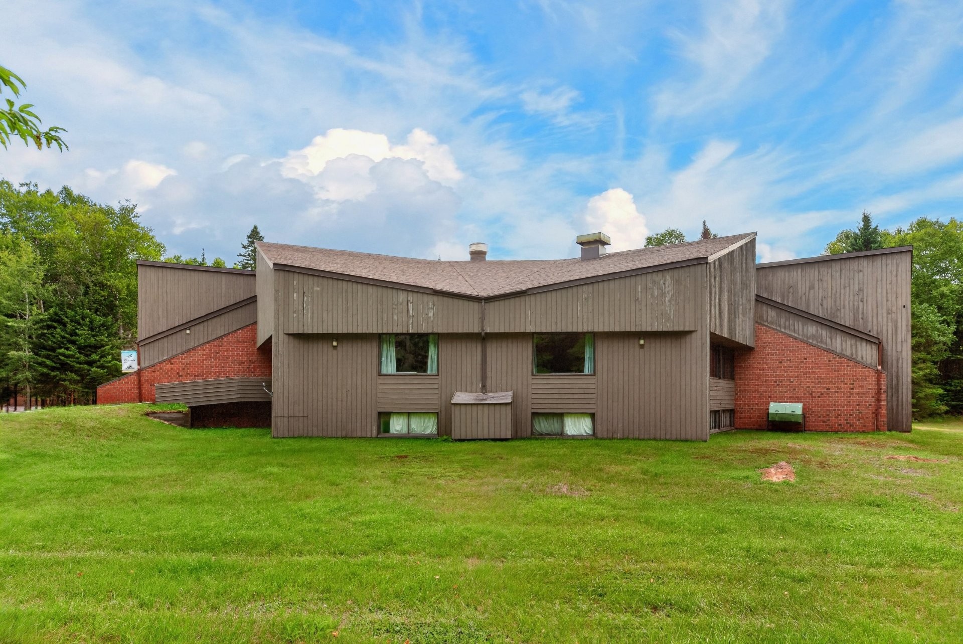









1000


Ch. du Lac-Lusignan

,
Saint-Guillaume-Nord,




QC
J0K3B0

