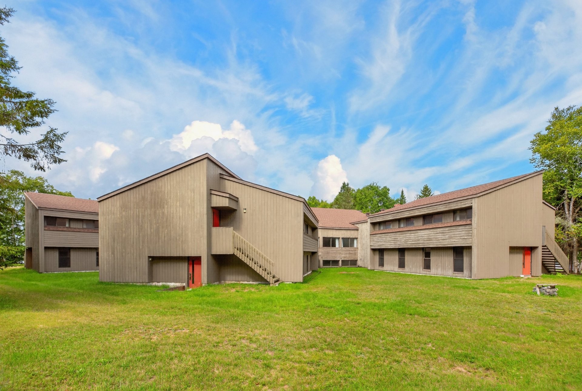 









1000


Ch. du Lac-Lusignan

,
Saint-Guillaume-Nord,




QC
J0K3B0

