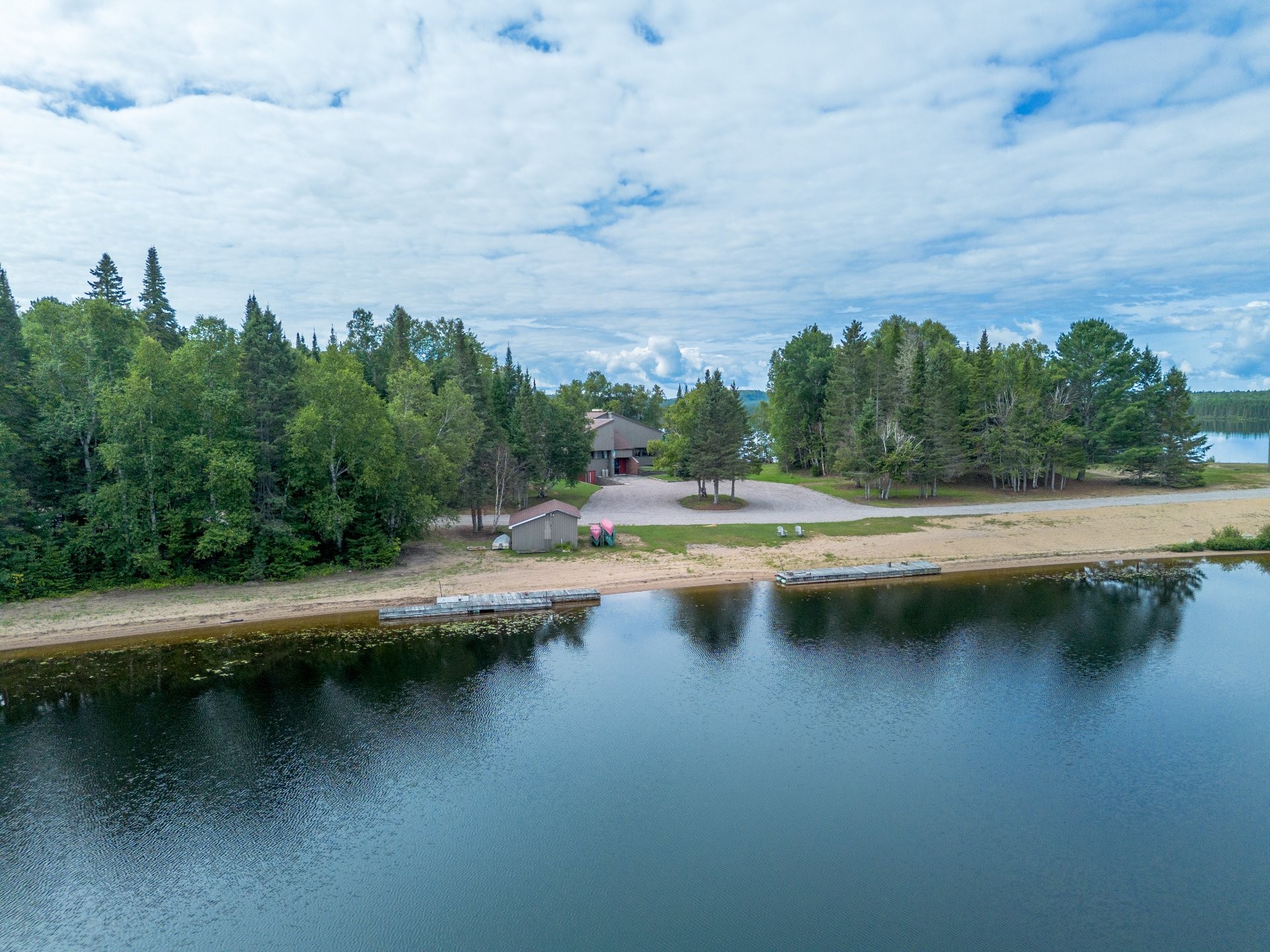 









1000


Ch. du Lac-Lusignan

,
Saint-Guillaume-Nord,




QC
J0K3B0

