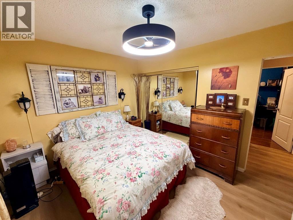 












1045 93 Avenue

,
Dawson Creek,




British Columbia
V1G1E3

