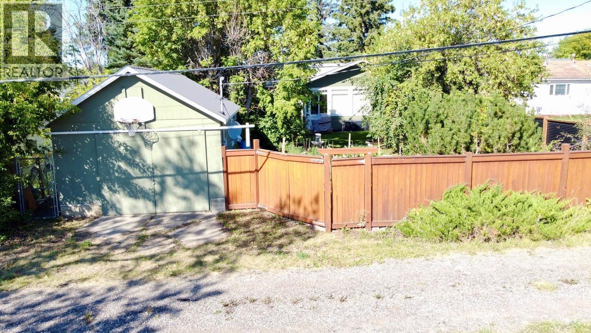 












1045 93 Avenue

,
Dawson Creek,




British Columbia
V1G1E3

