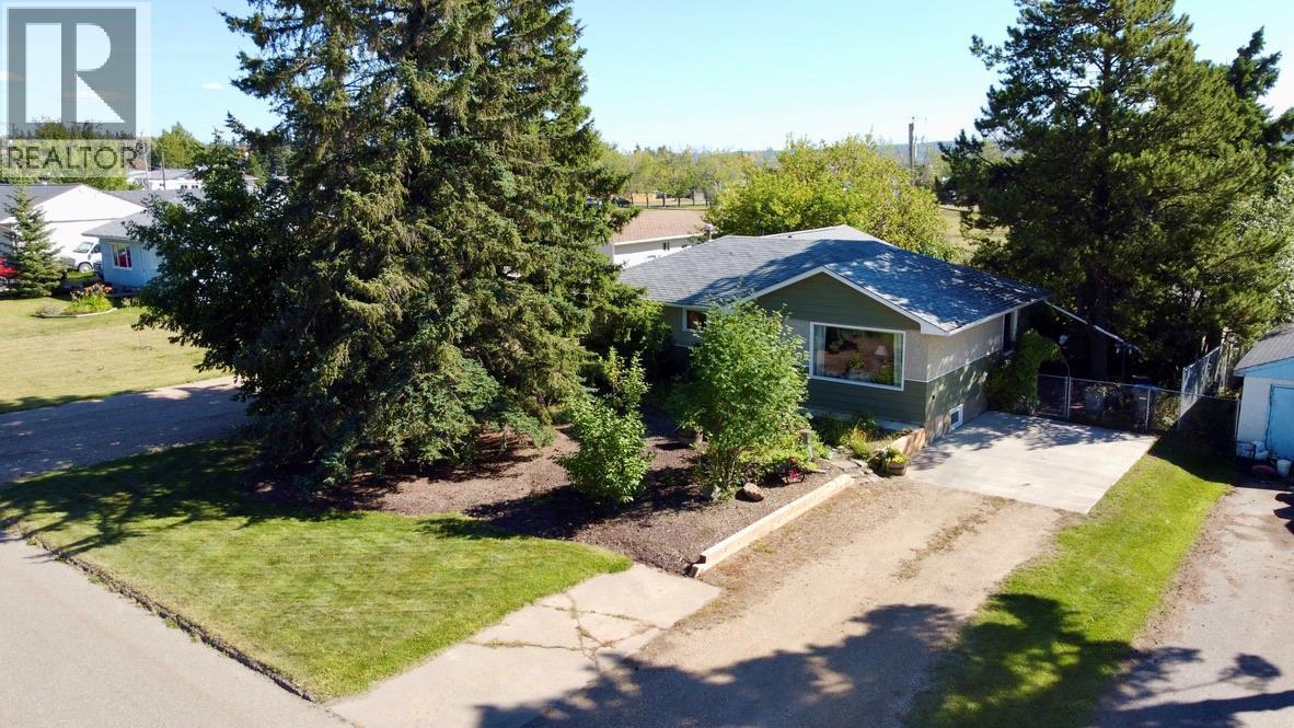












1045 93 Avenue

,
Dawson Creek,




British Columbia
V1G1E3

