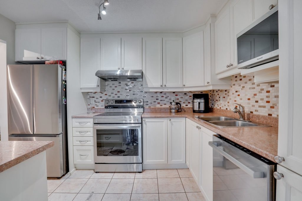 









85


Rue de Rouville

, 47,
Gatineau (Gatineau),




QC
J8T8M7

