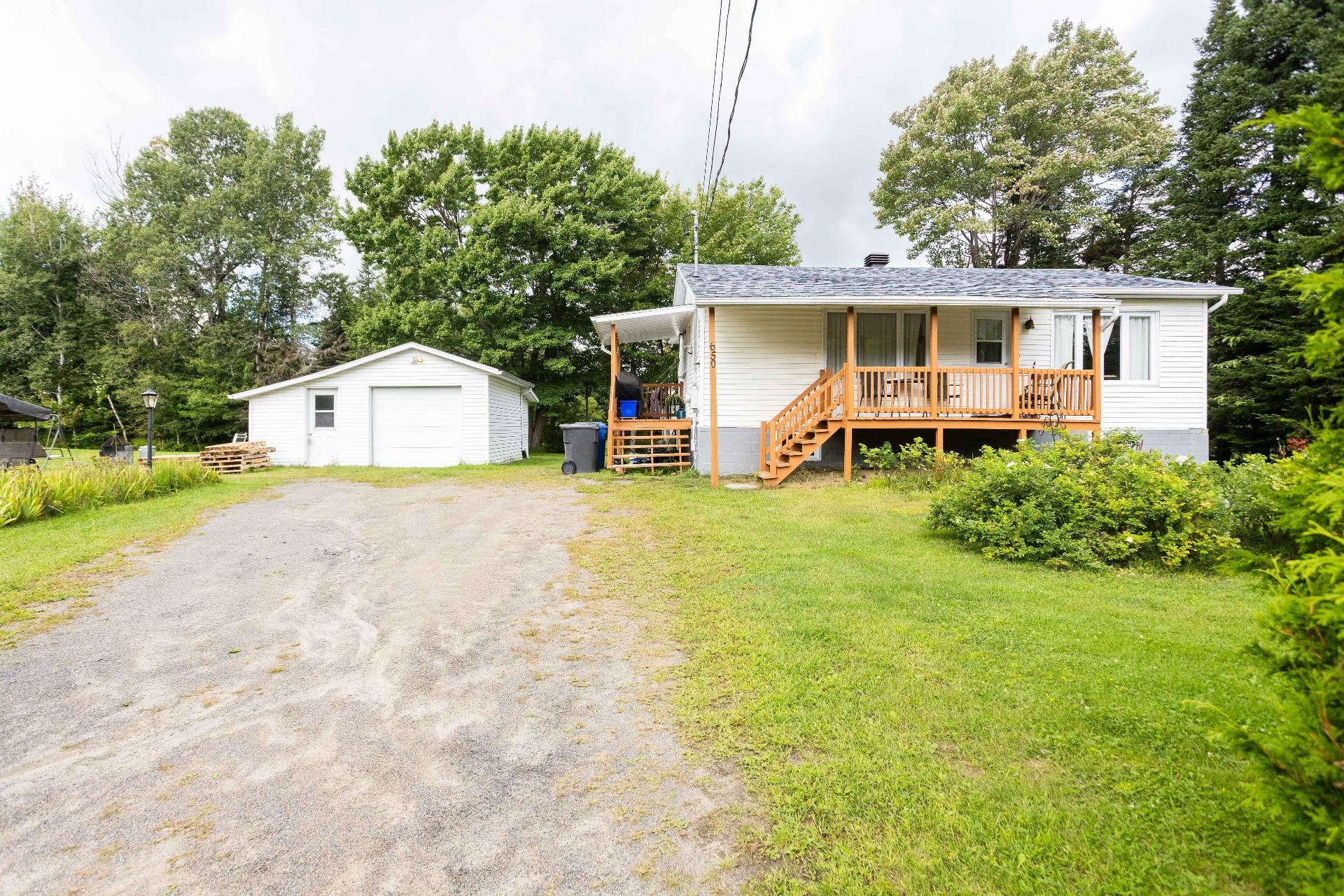 









650


Ch. Juneau

,
Shawinigan,




QC
G9R1L6

