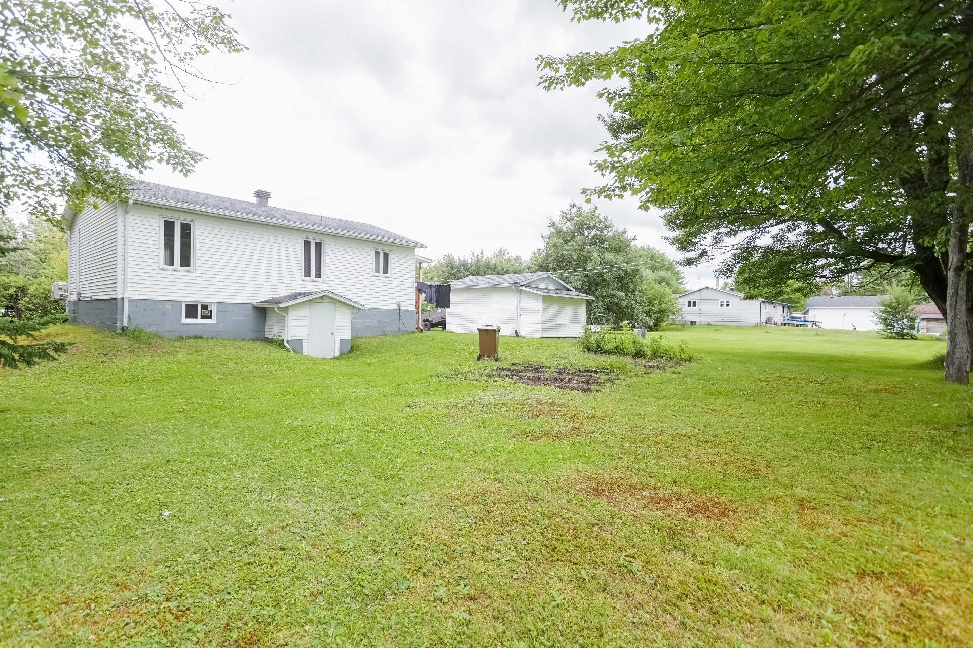 









650


Ch. Juneau

,
Shawinigan,




QC
G9R1L6

