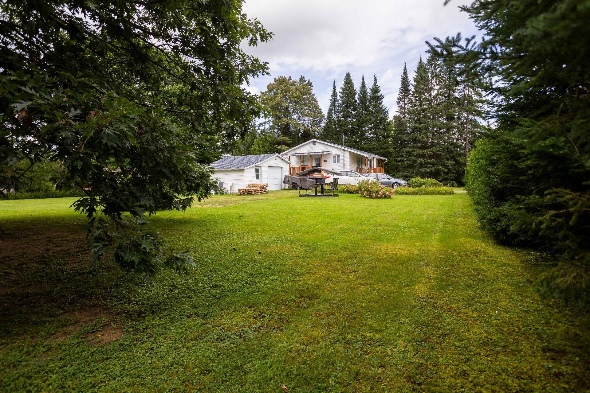 









650


Ch. Juneau

,
Shawinigan,




QC
G9R1L6

