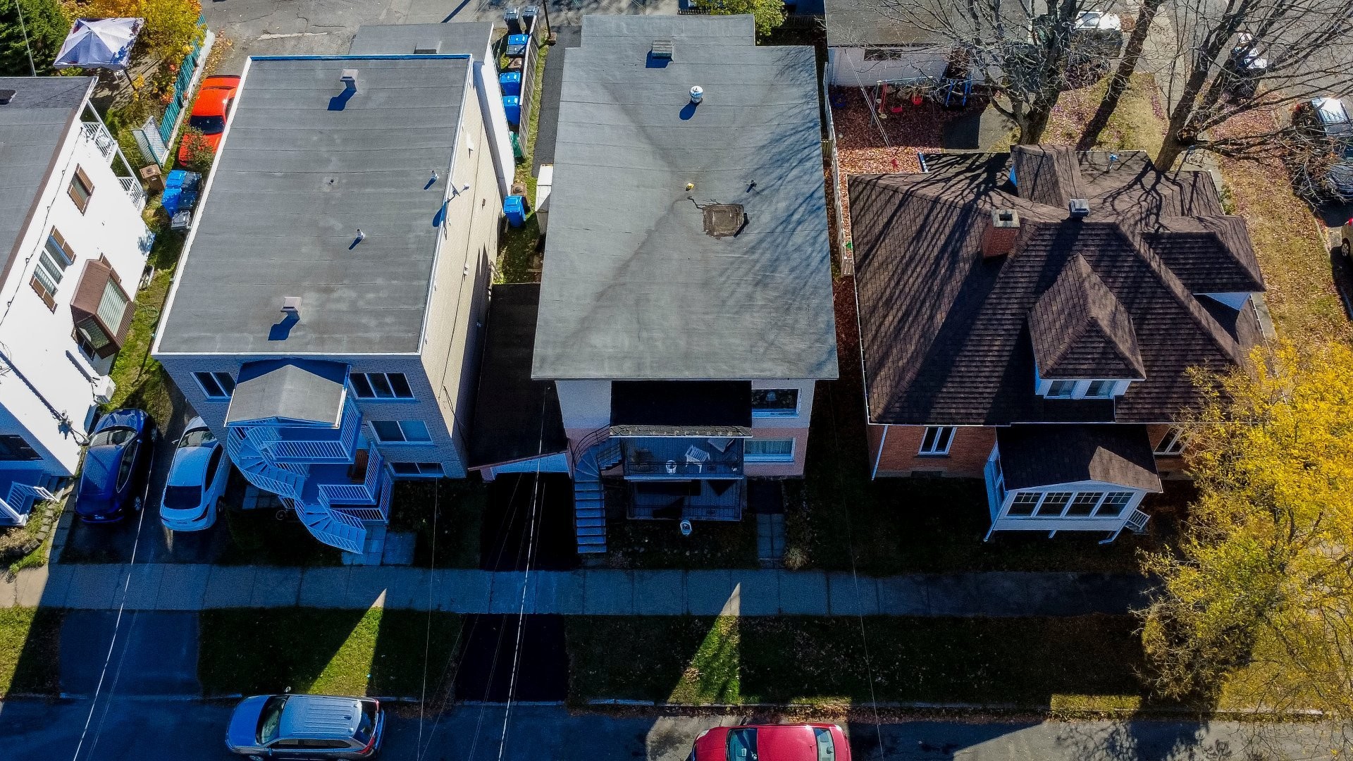 









3122

 - 3124


Av. St-Louis

,
Shawinigan,




QC
G9N3G9


